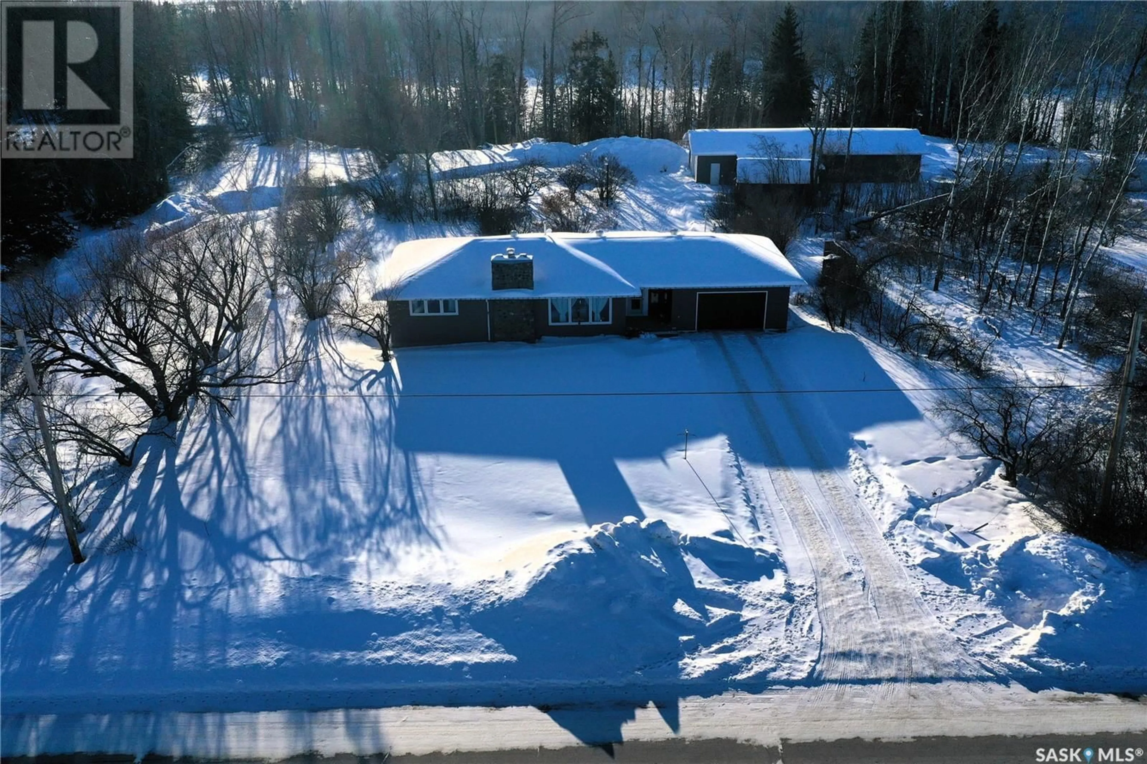 A pic from outside/outdoor area/front of a property/back of a property/a pic from drone, building for Lacheur Acreage, Nipawin Saskatchewan S0E1E0