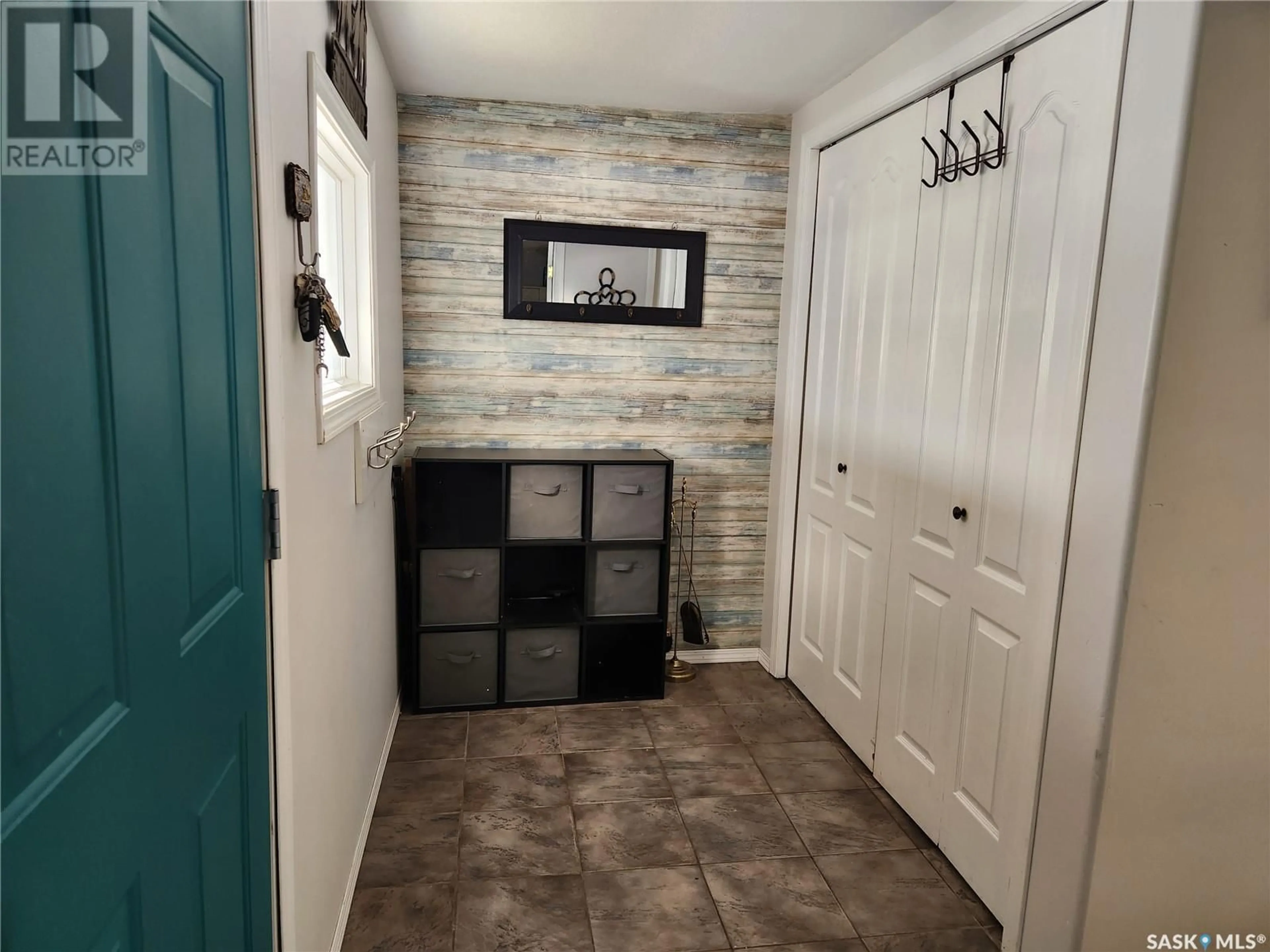 Indoor entryway for Miller Acreage, Star City Rm No. 428 Saskatchewan S0E1T0