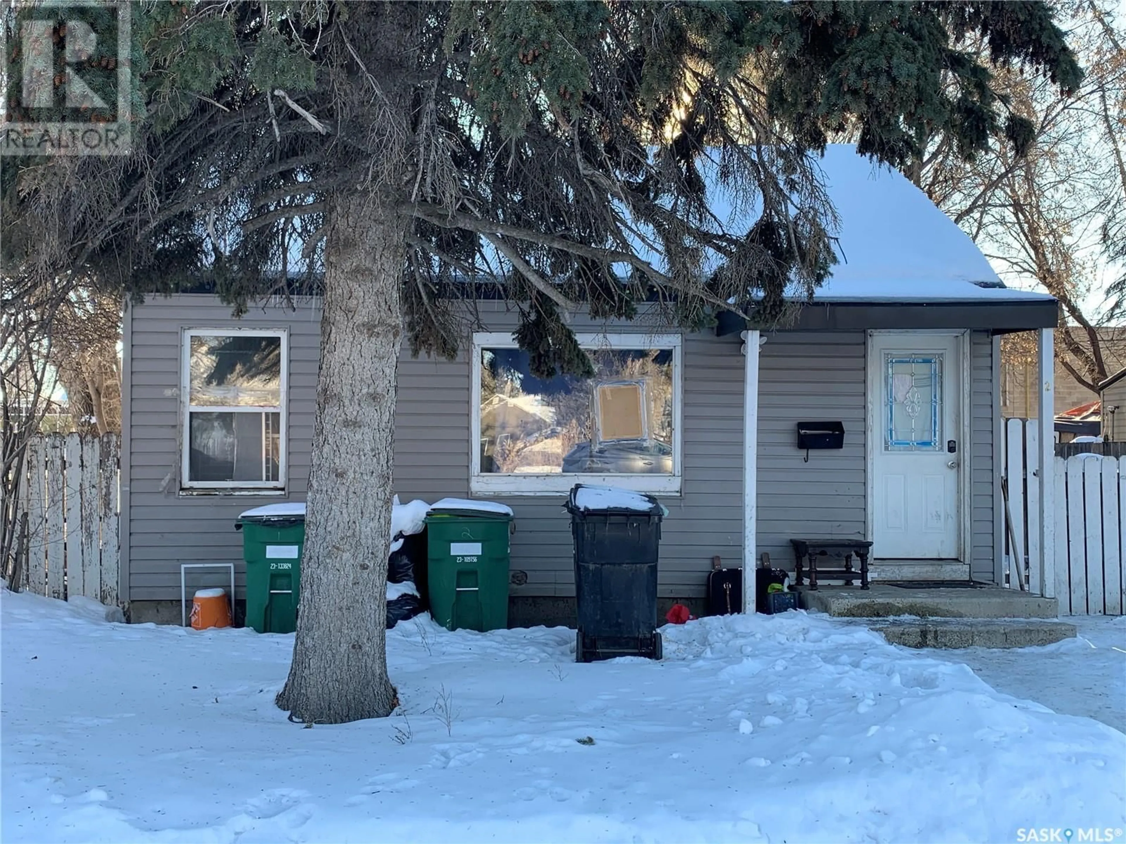 Unknown for 2 Stanley PLACE, Saskatoon Saskatchewan S7L1C3