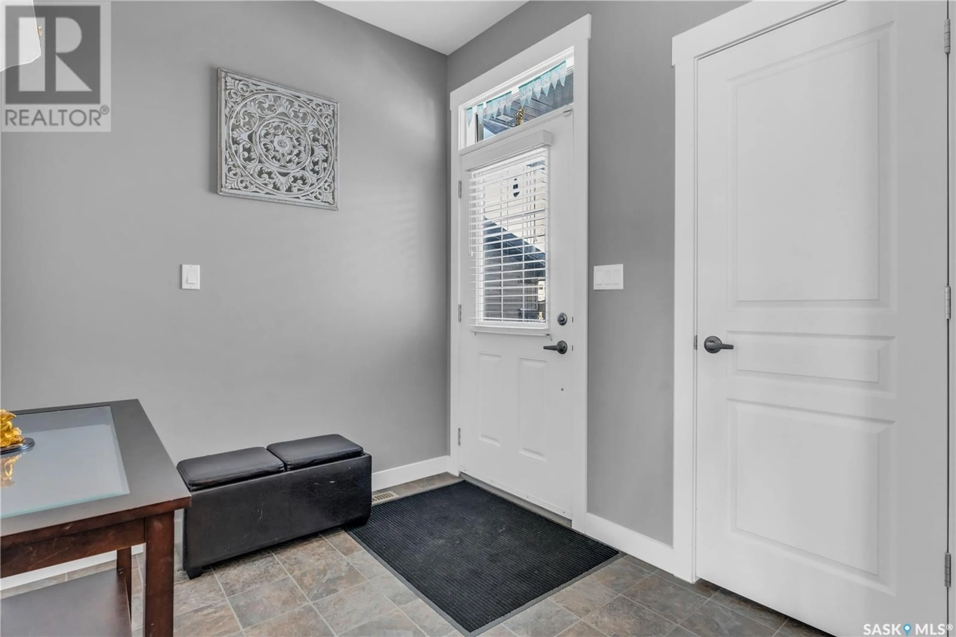 Indoor entryway for 3102 Brock BAY, Regina Saskatchewan S4X0K4