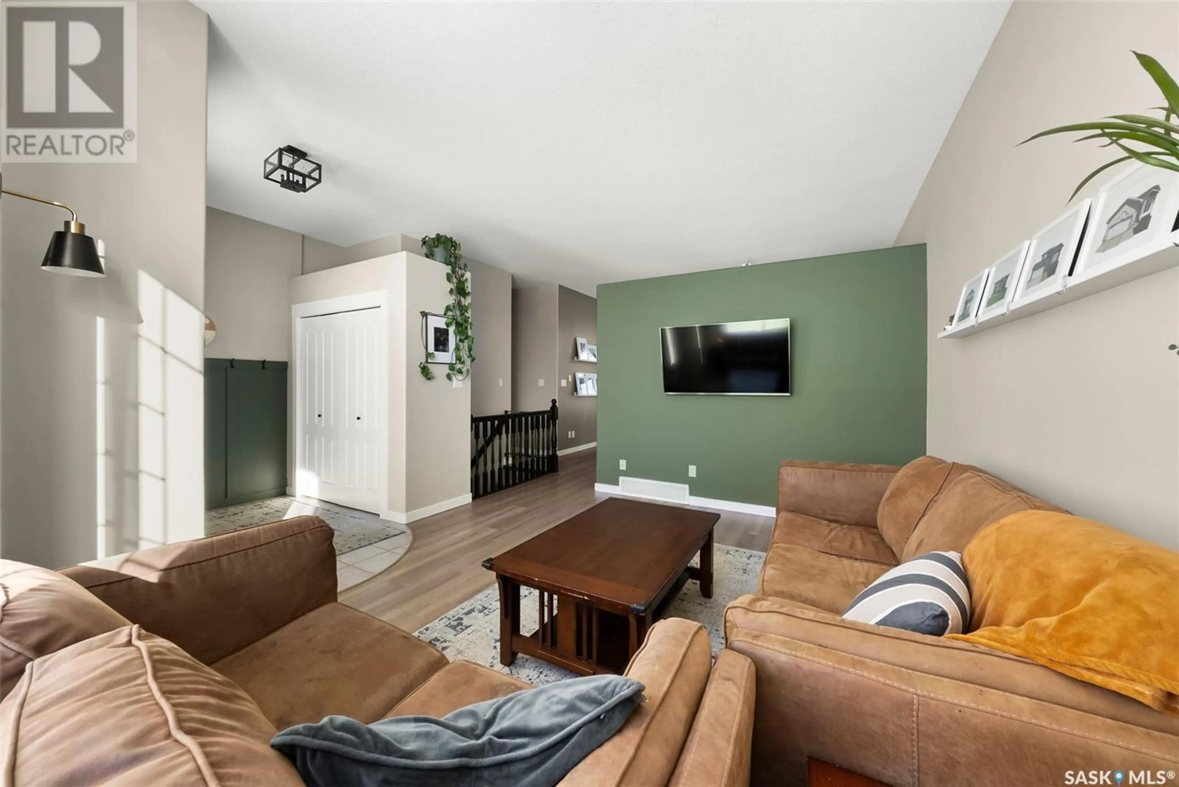 Living room with furniture, unknown for 5015 Staff CRESCENT, Regina Saskatchewan S4X4M4