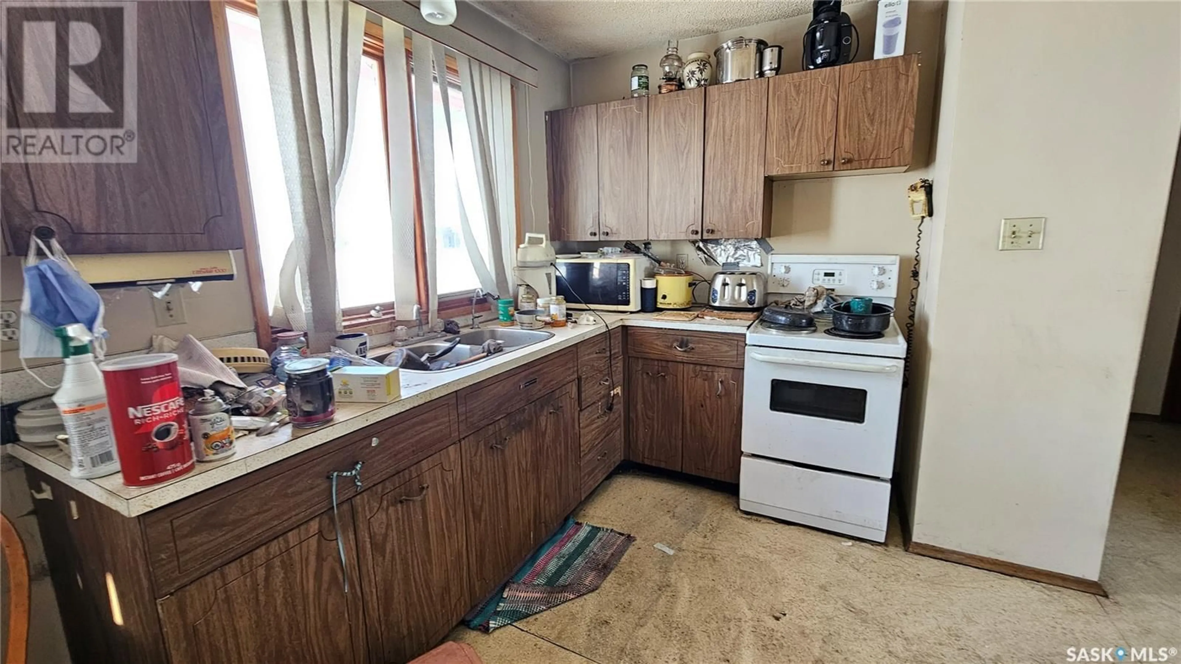 Standard kitchen, unknown for Acreage SE of Success, Success Saskatchewan S0N2R0