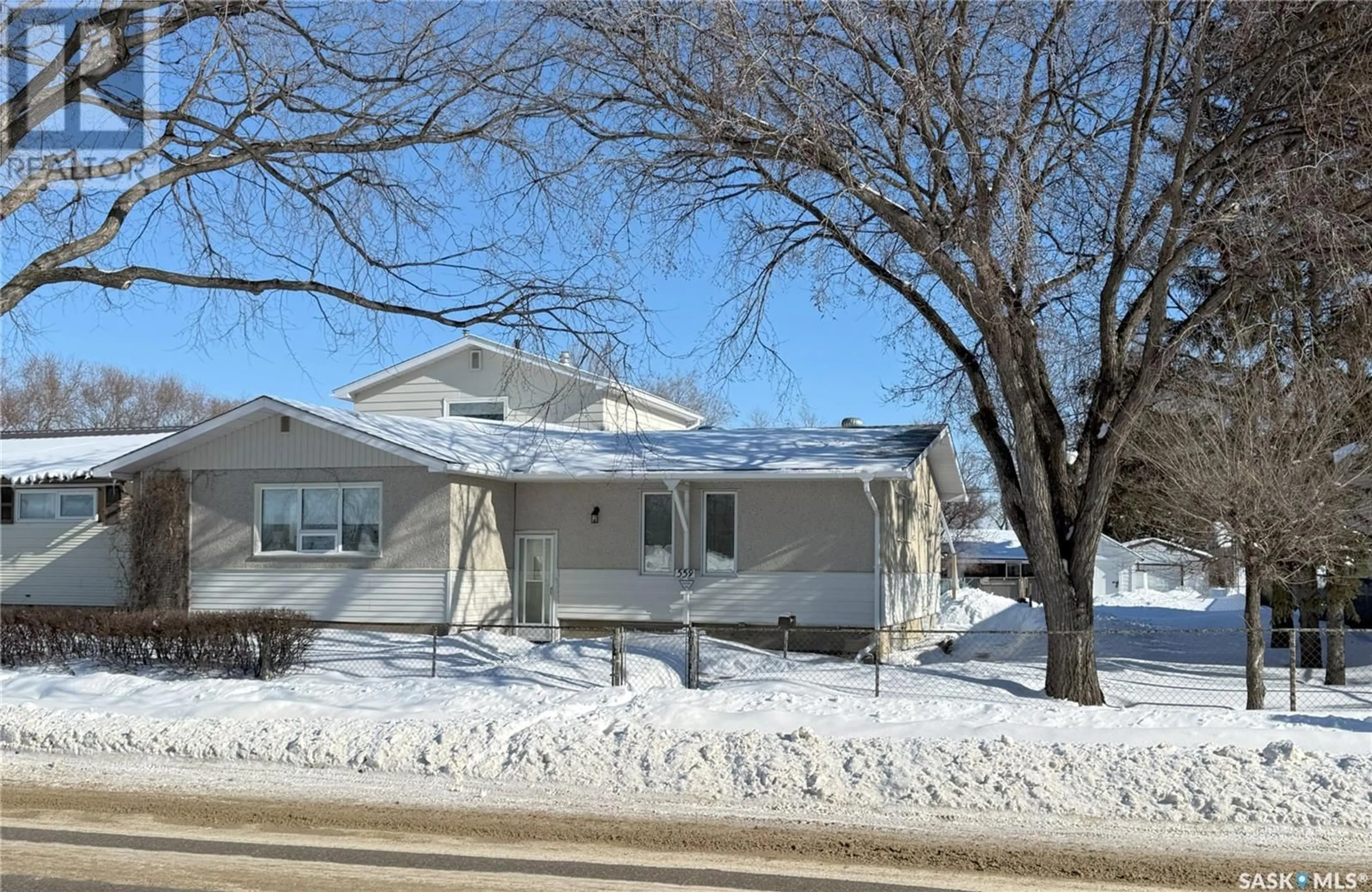 Home with vinyl exterior material, street for 559 Elphinstone STREET, Regina Saskatchewan S4R3W8