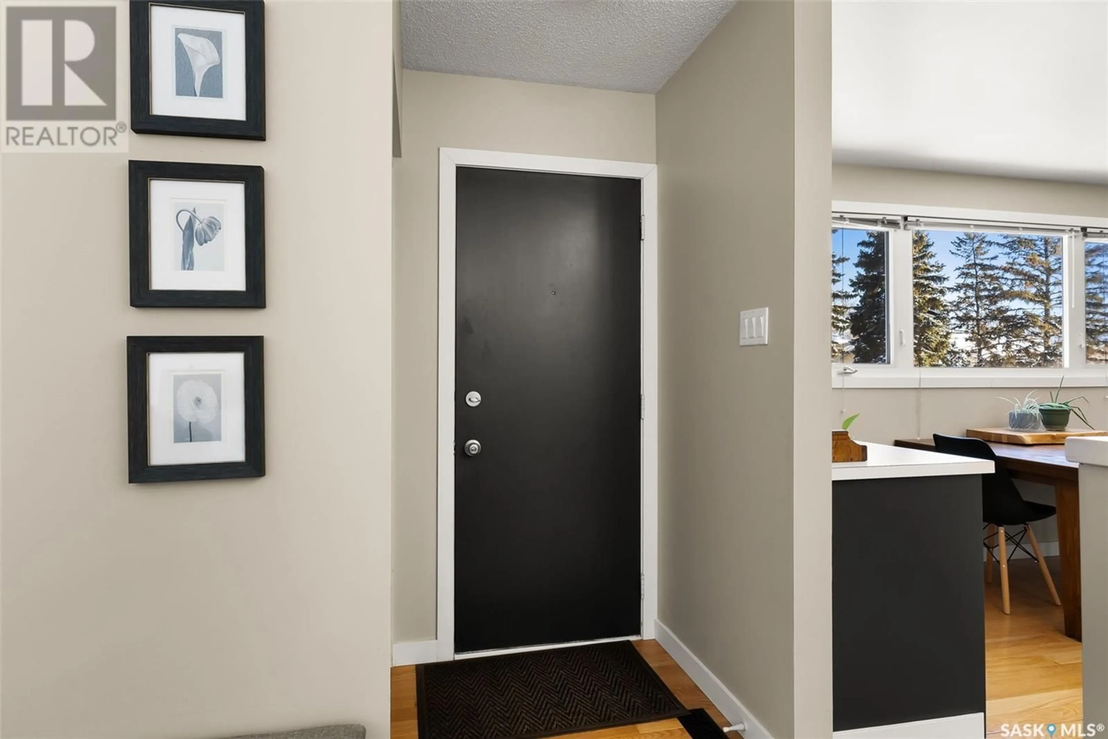 Indoor entryway for 91 Sibbald CRESCENT, Regina Saskatchewan S4T7L6