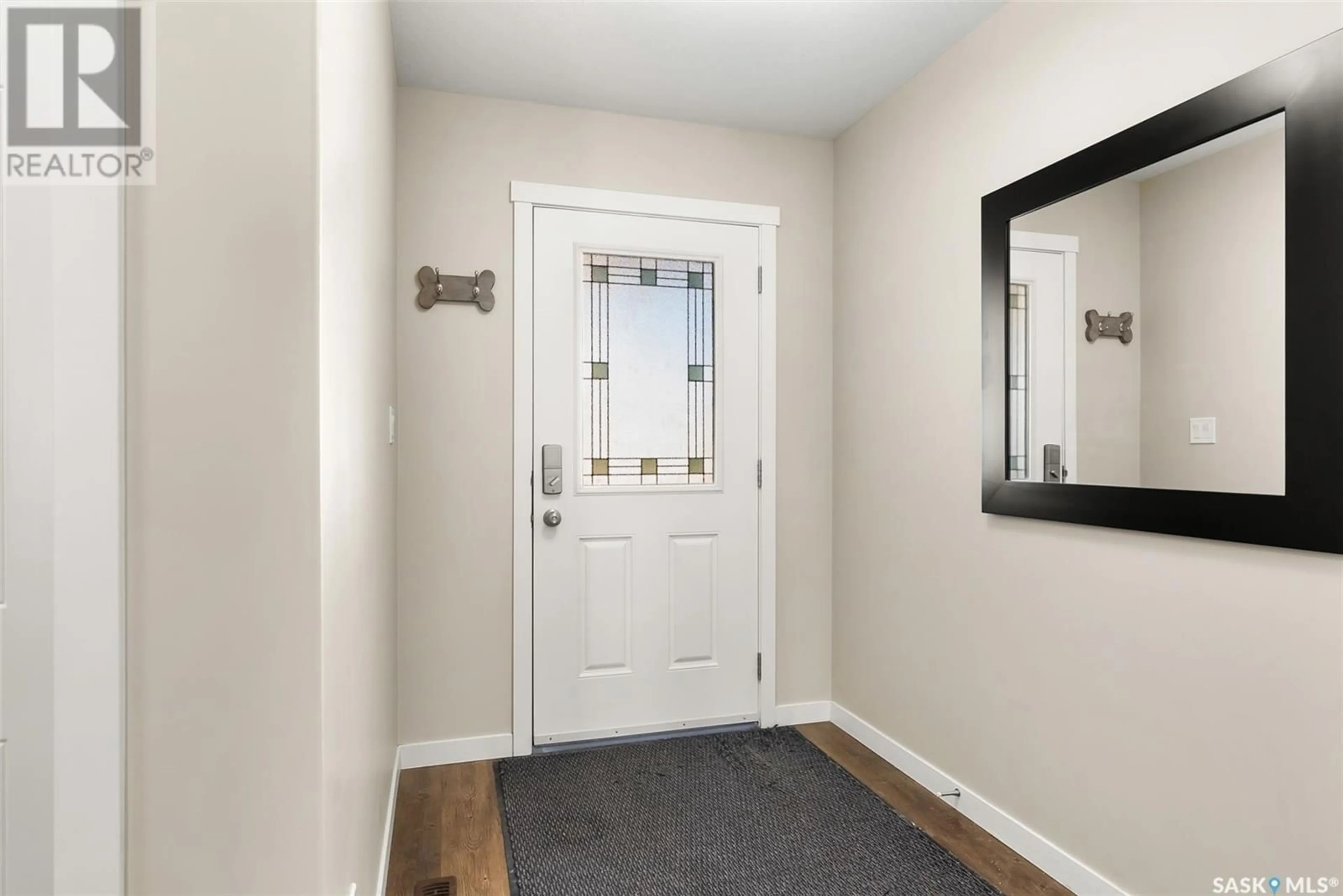 Indoor entryway for 404 2 Savanna CRESCENT, Pilot Butte Saskatchewan S0G3Z0