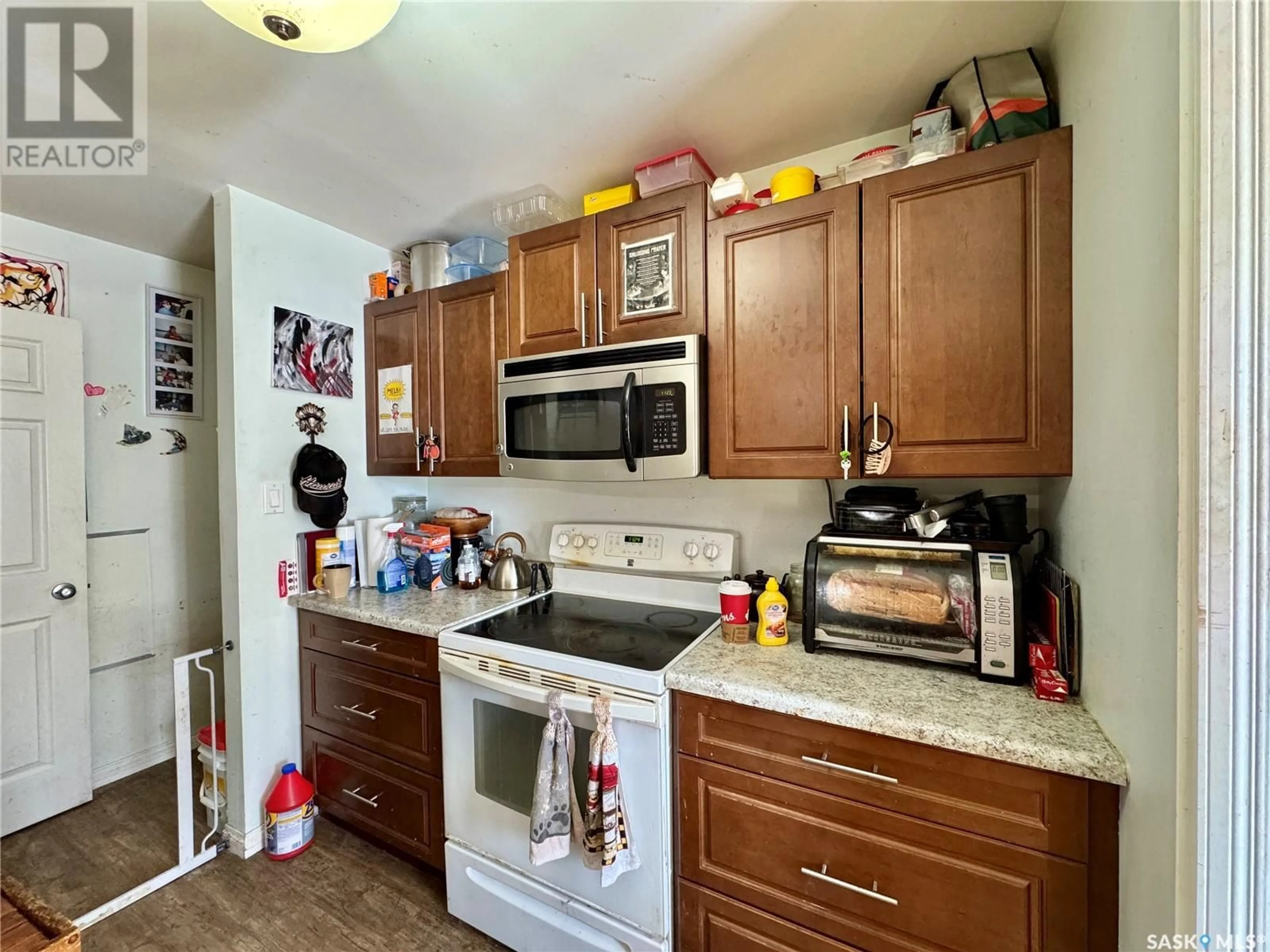 Standard kitchen, unknown for 159 Duncan STREET W, Yorkton Saskatchewan S3N0G7