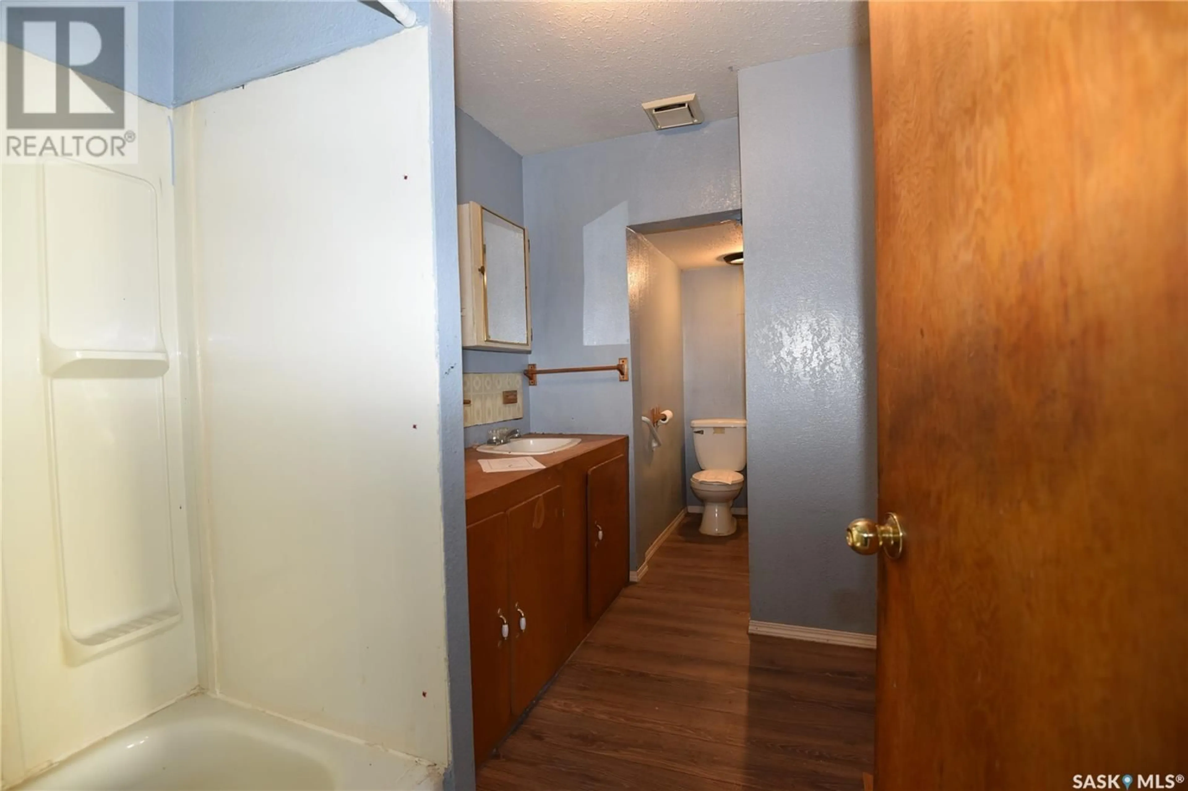 Standard bathroom, unknown for Torch River Acreage, Torch River Rm No. 488 Saskatchewan S0E1E0