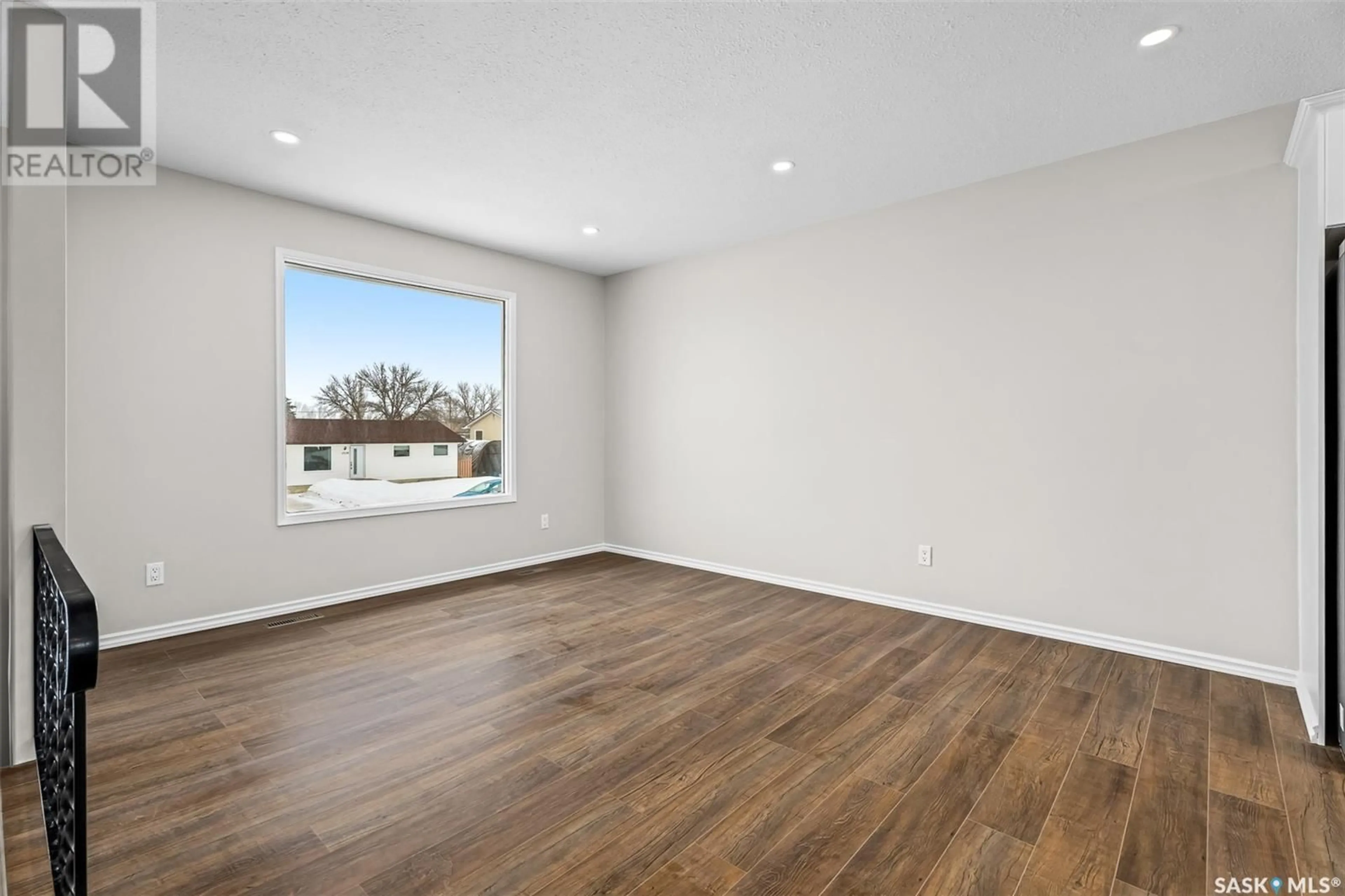 A pic of a room for 1543 Smith STREET, Moose Jaw Saskatchewan S6H6W7