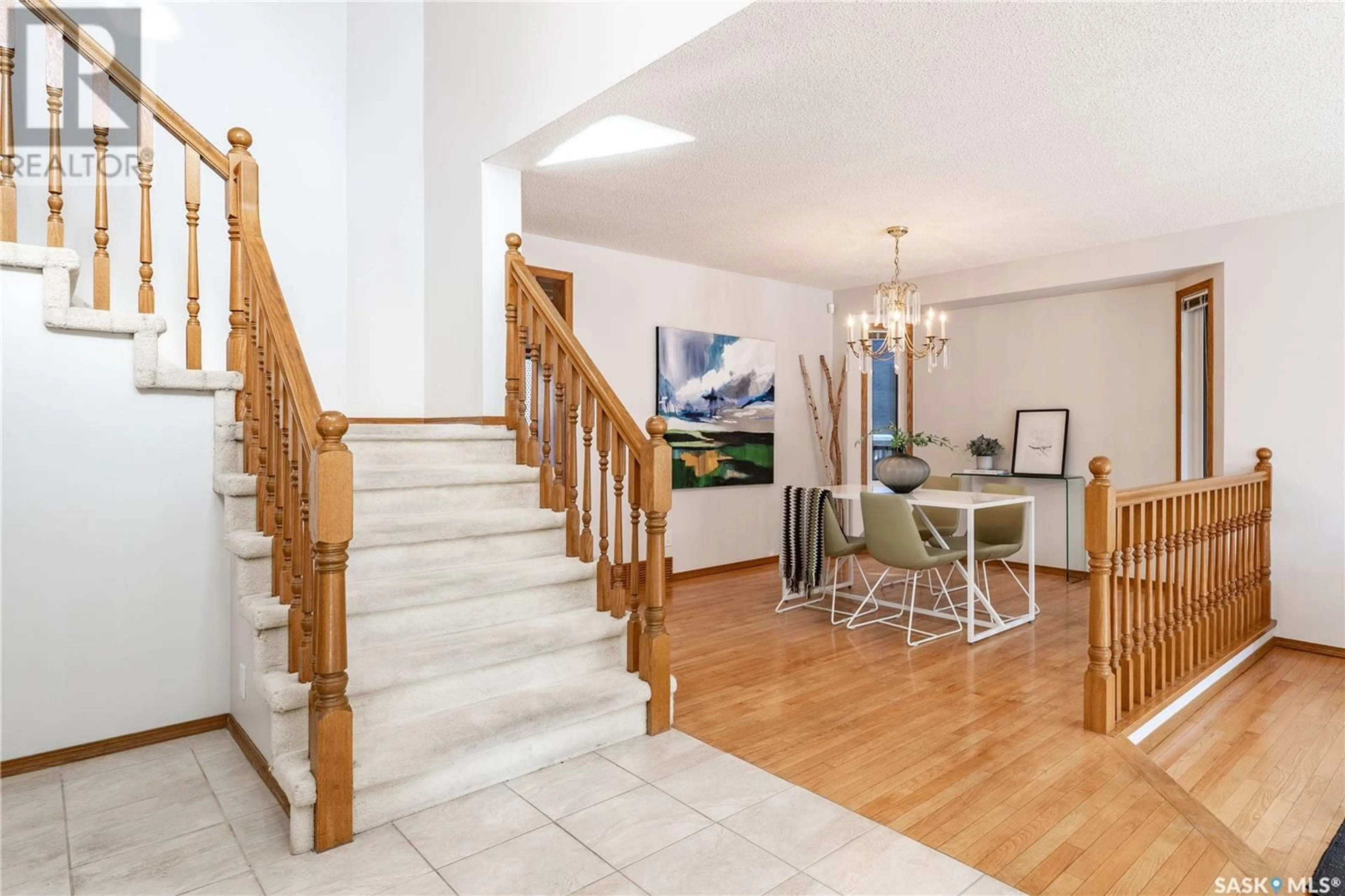 Indoor foyer for 119 Braemar CRESCENT, Saskatoon Saskatchewan S7V1A1