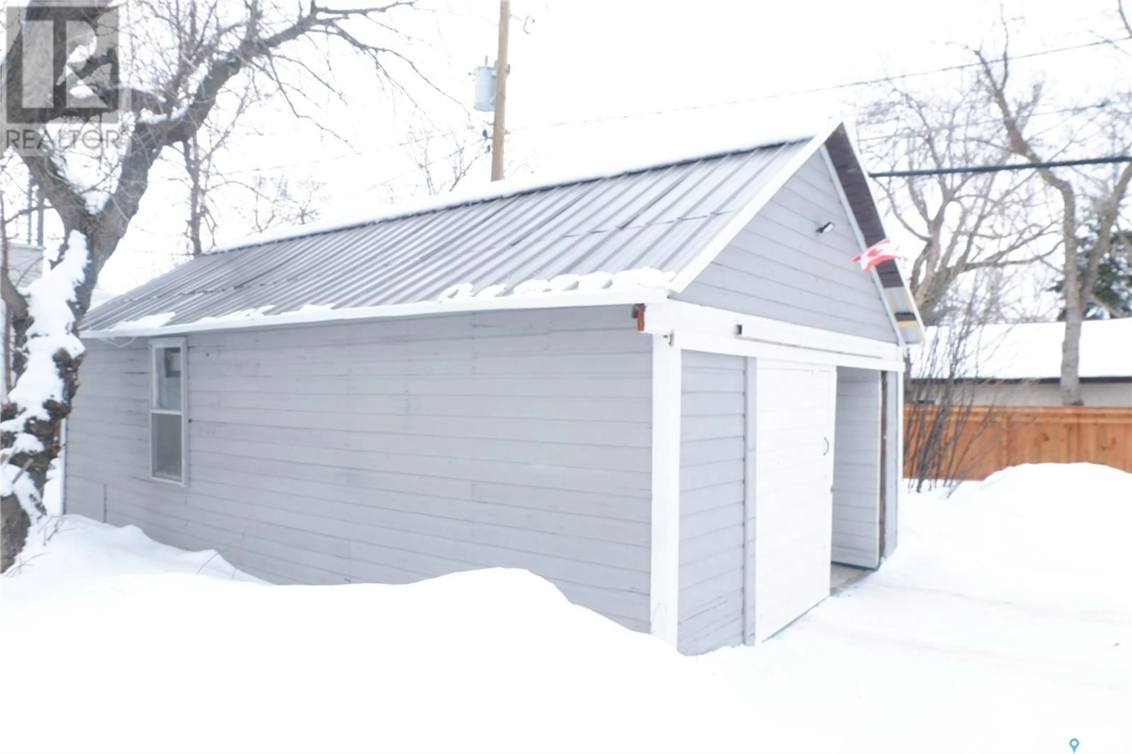 Shed for 512 Centre STREET, Assiniboia Saskatchewan S0H0B0