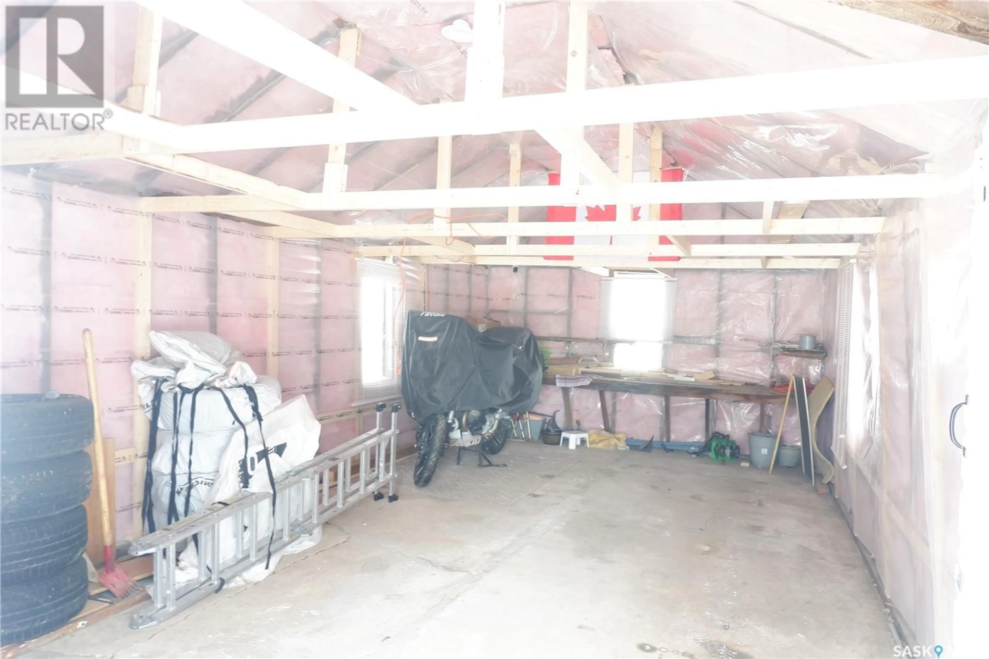 Indoor garage for 512 Centre STREET, Assiniboia Saskatchewan S0H0B0