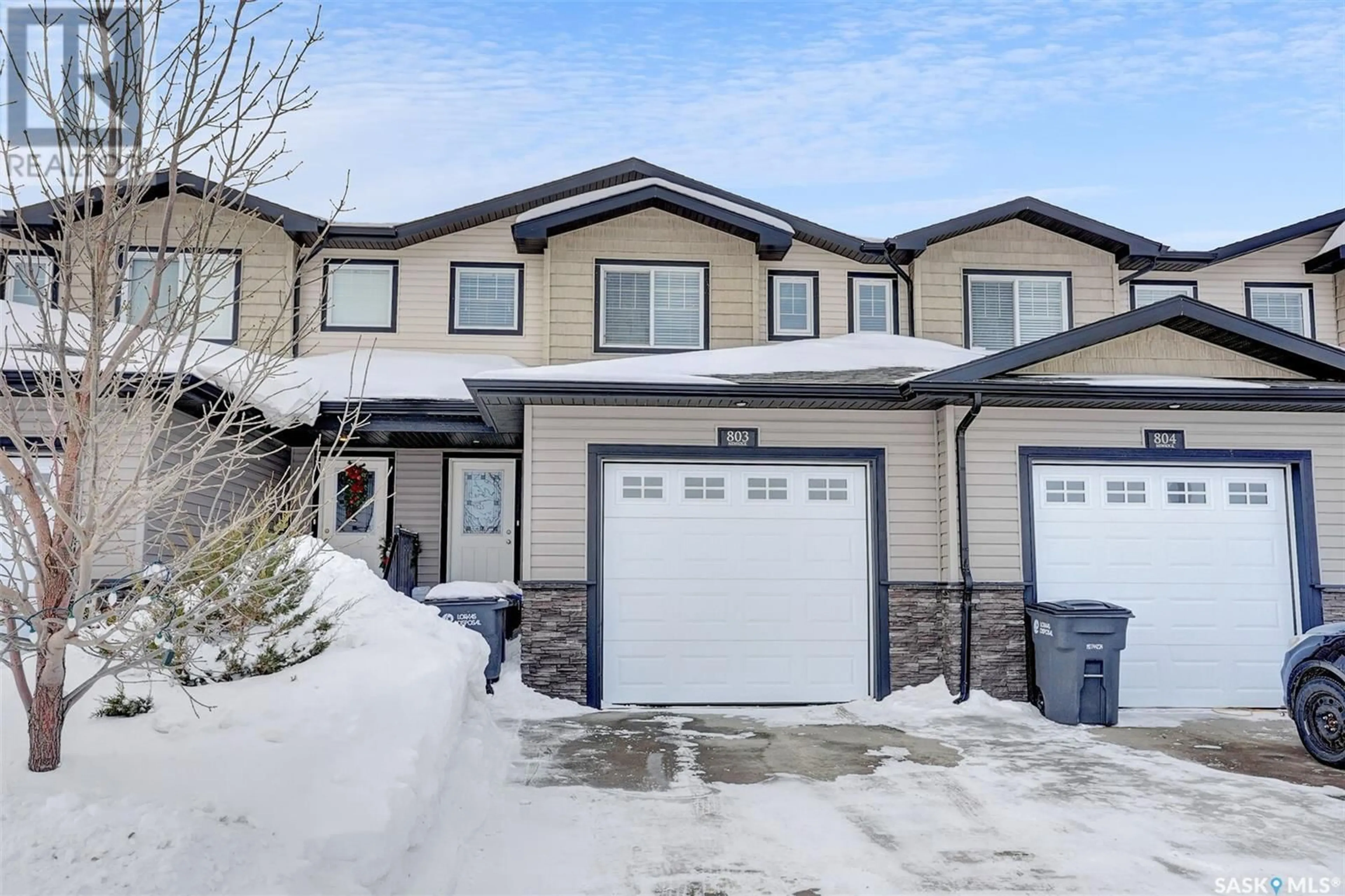 A pic from outside/outdoor area/front of a property/back of a property/a pic from drone, street for 803 2 Savanna CRESCENT, Pilot Butte Saskatchewan S0G3Z0