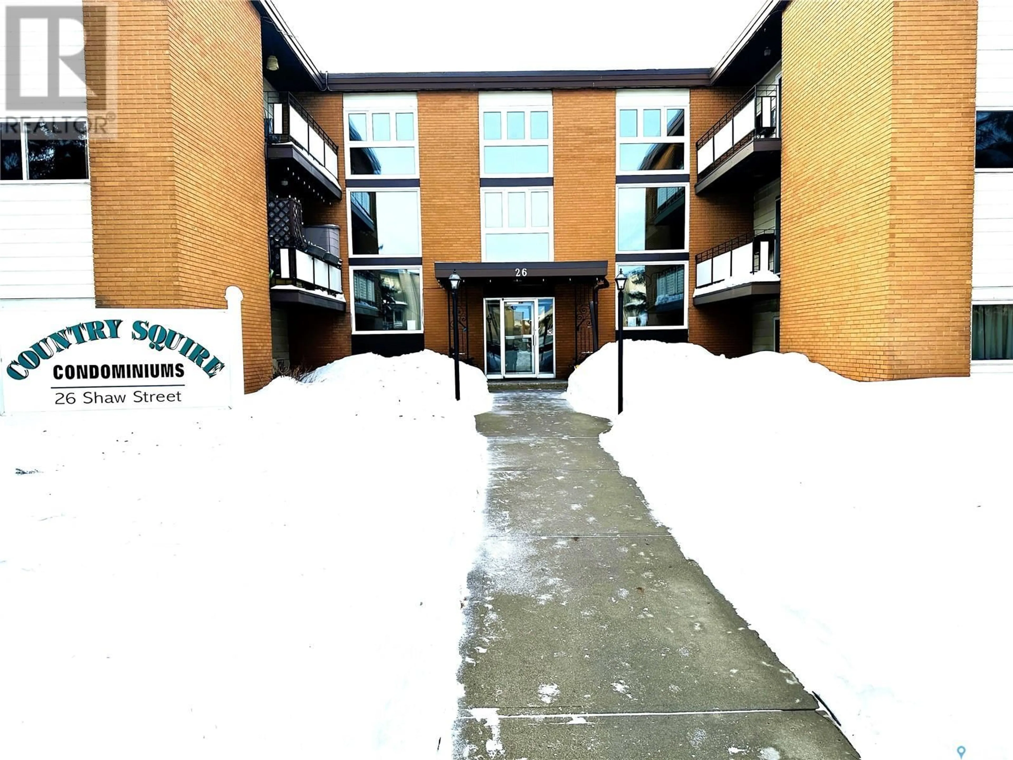 Indoor foyer for 19 26 SHAW STREET, Regina Saskatchewan S4R3M4