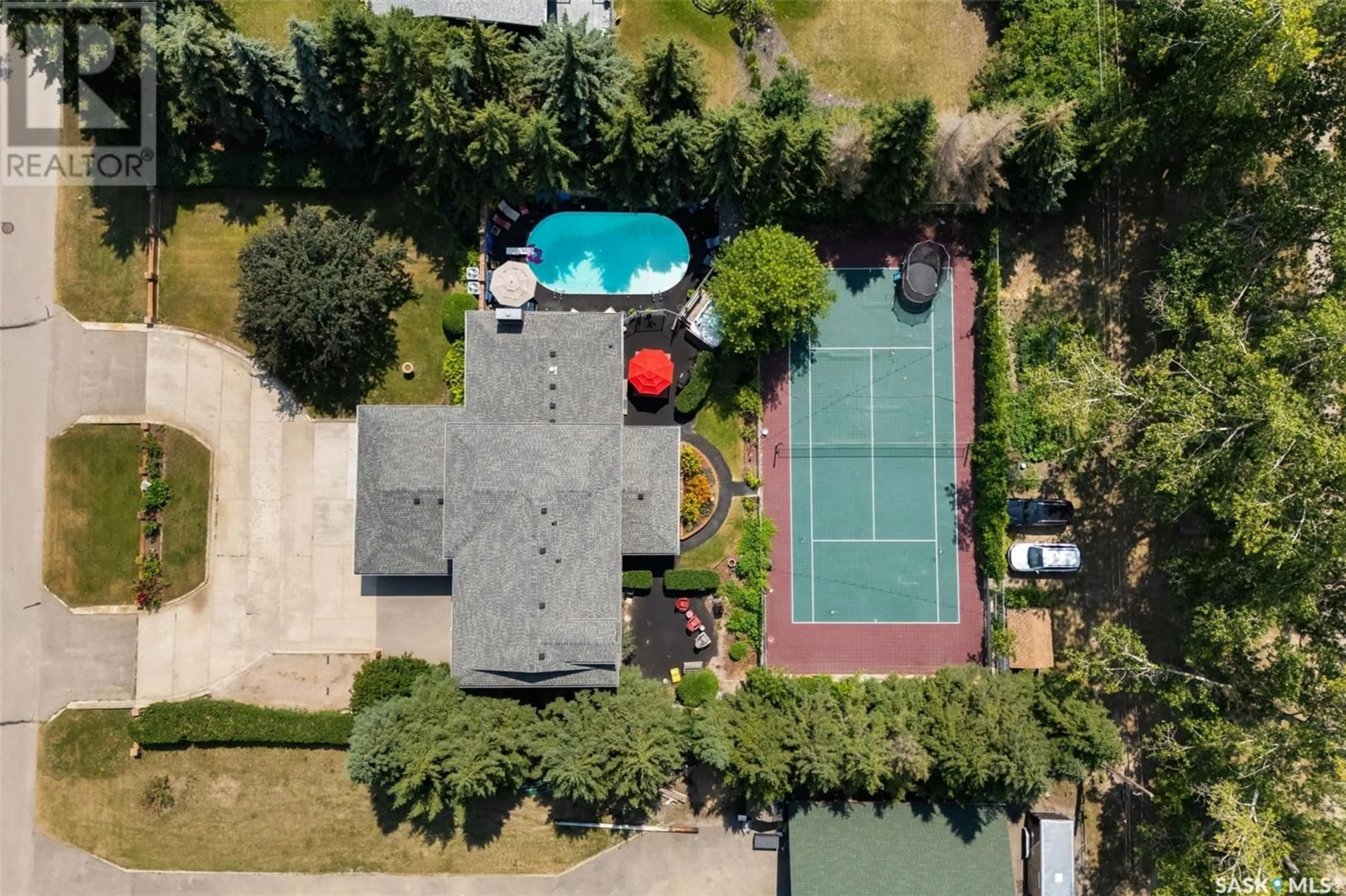 A pic from outside/outdoor area/front of a property/back of a property/a pic from drone, unknown for 5 CAPITOL PLACE, White City Saskatchewan S4L0C7