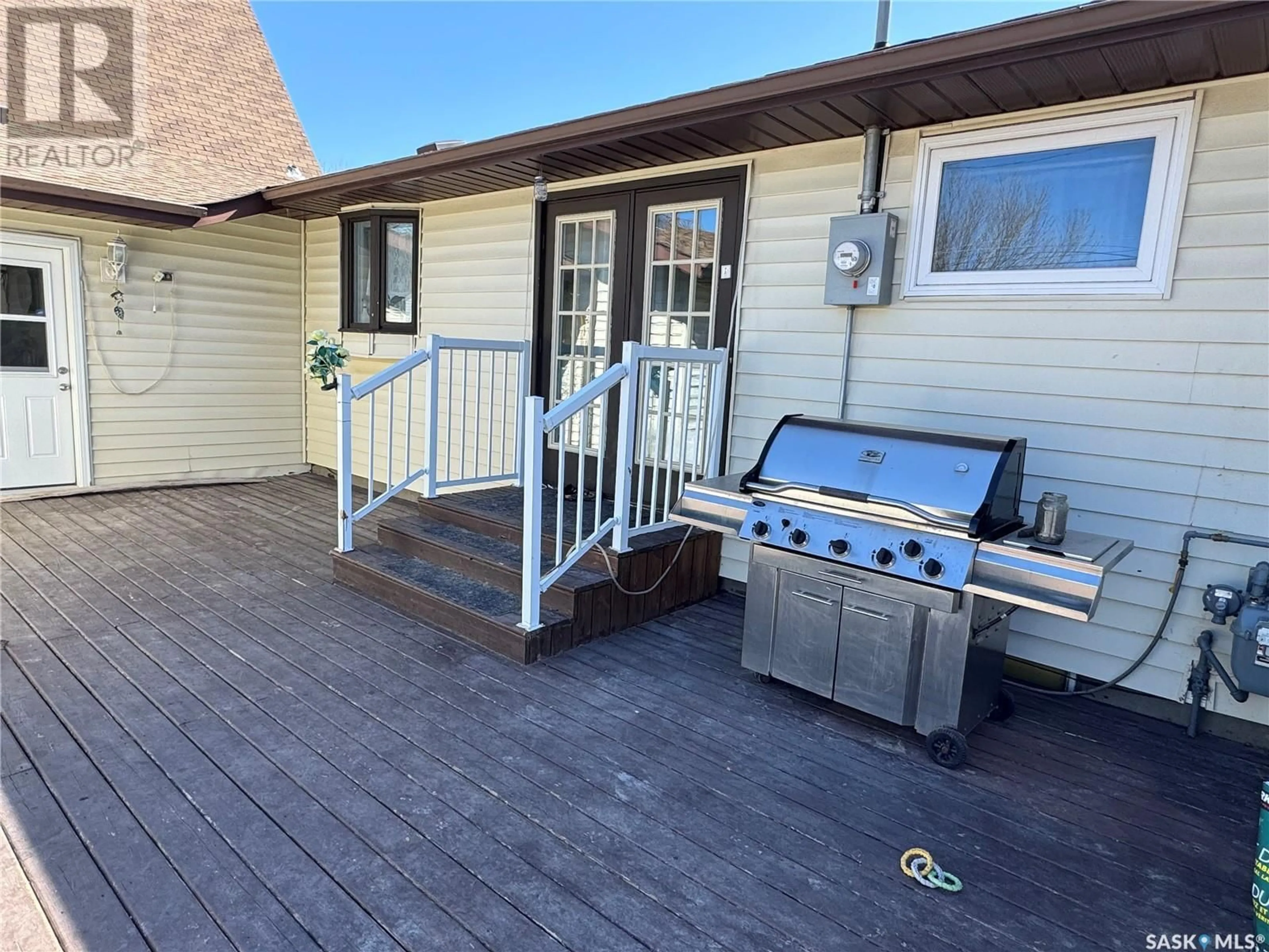 Patio, street for 56 MAYO STREET, Lanigan Saskatchewan S0K2M0