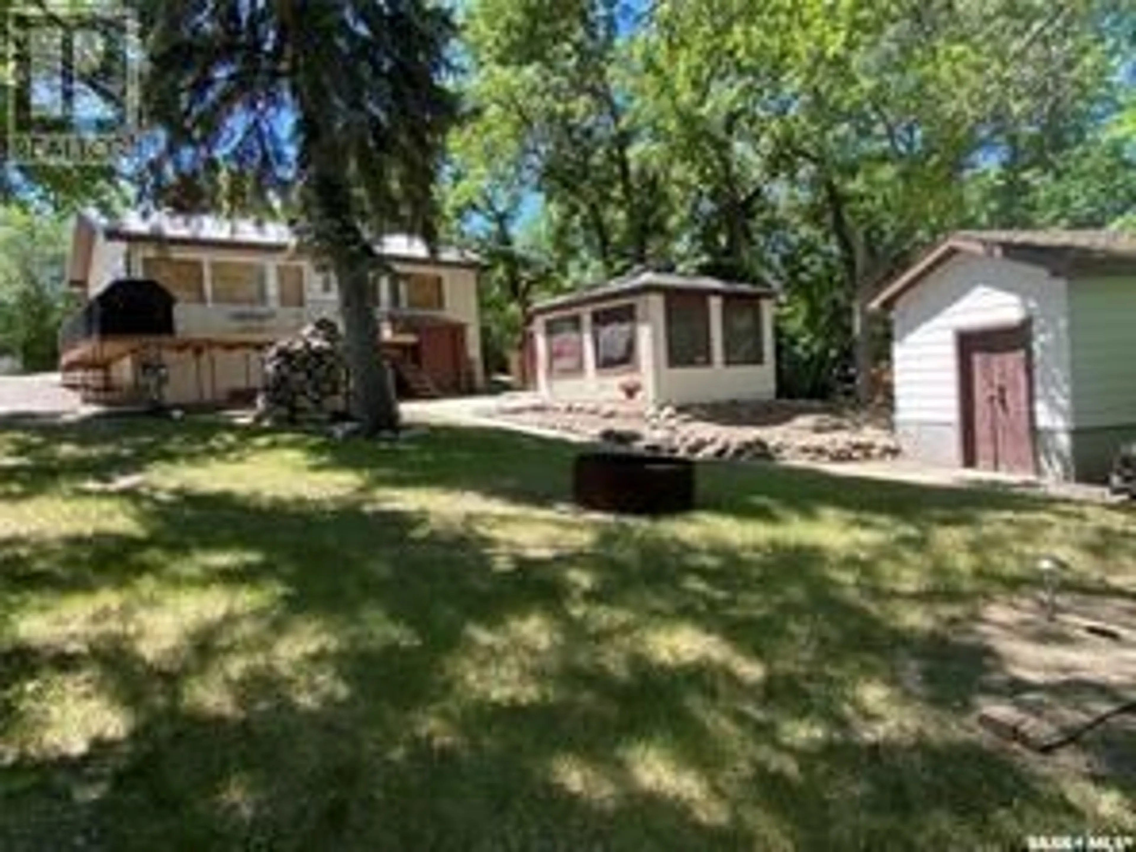 A pic from outside/outdoor area/front of a property/back of a property/a pic from drone, unknown for 116 Fairchild AVENUE, Regina Beach Saskatchewan S0G4C0