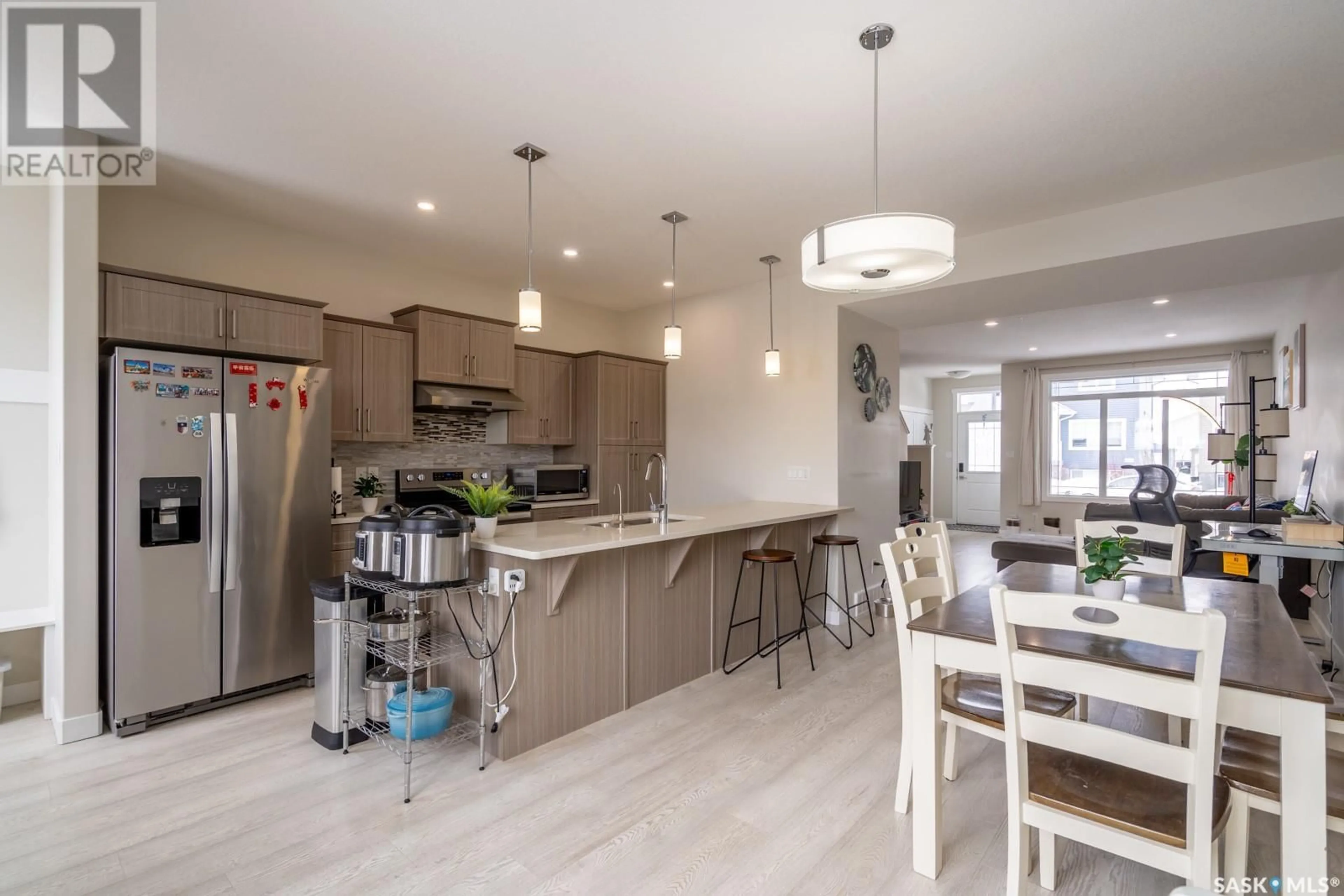 Open concept kitchen, unknown for 4245 E Keller AVENUE, Regina Saskatchewan S4V3P8