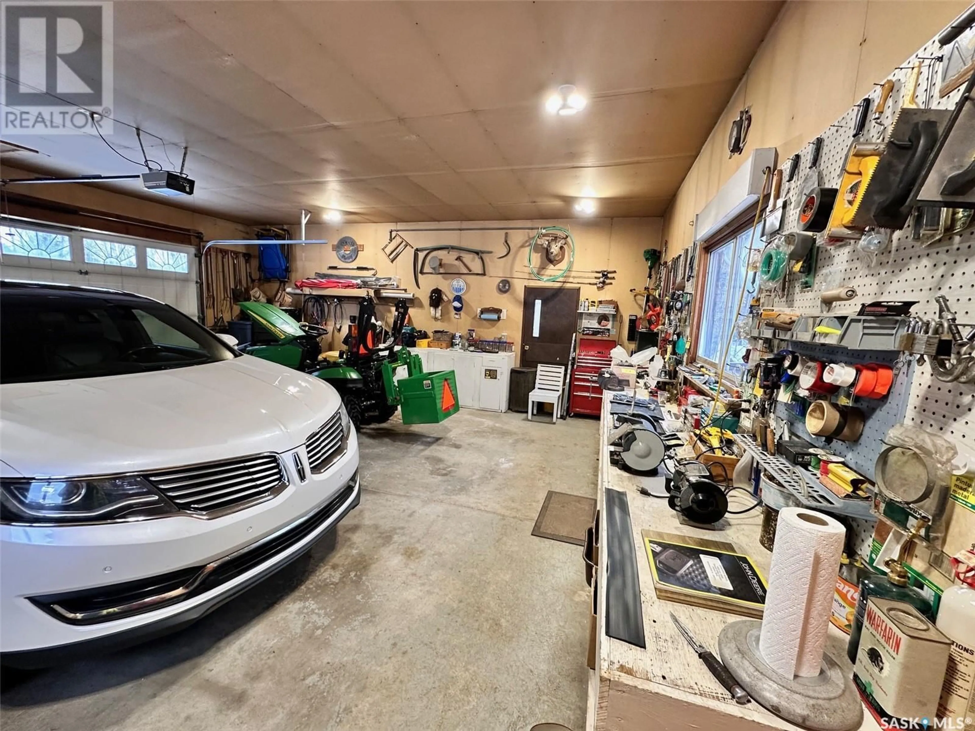 Indoor garage for MILLIKIN ACREAGE, Big River Rm No. 555 Saskatchewan S0J0E0
