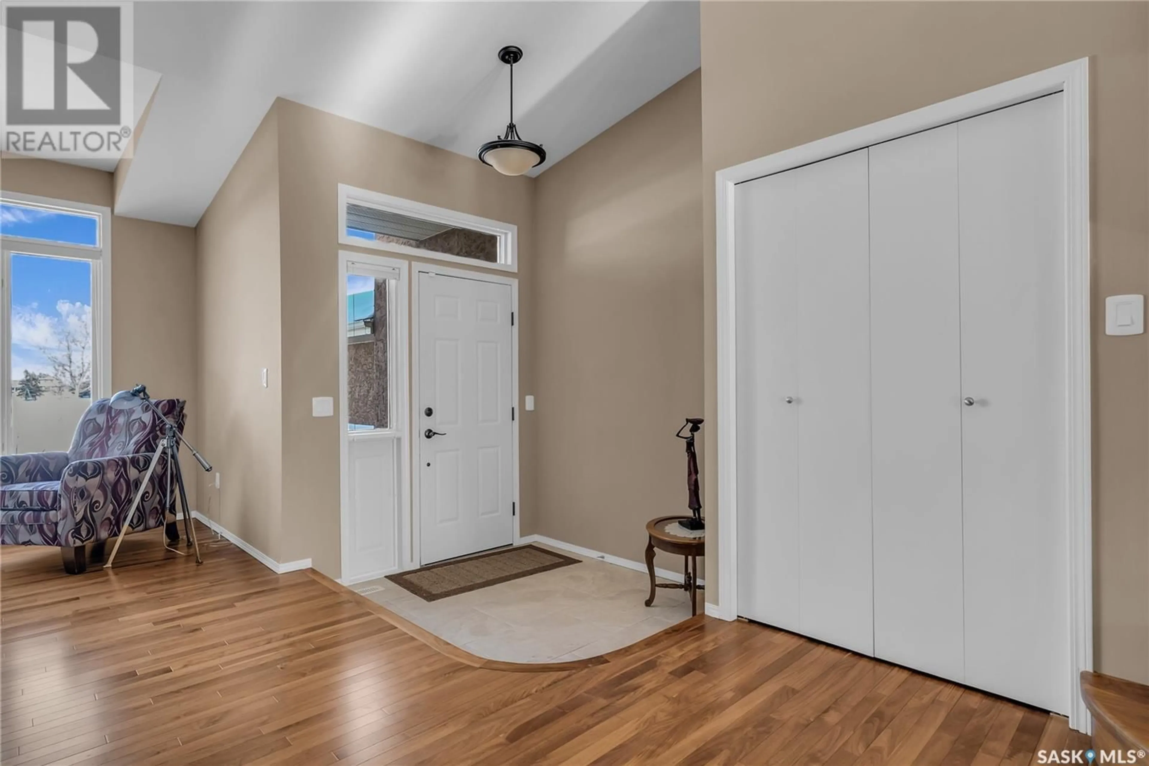 Indoor entryway for 270 Emmeline ROAD, Saskatoon Saskatchewan S7J5B7