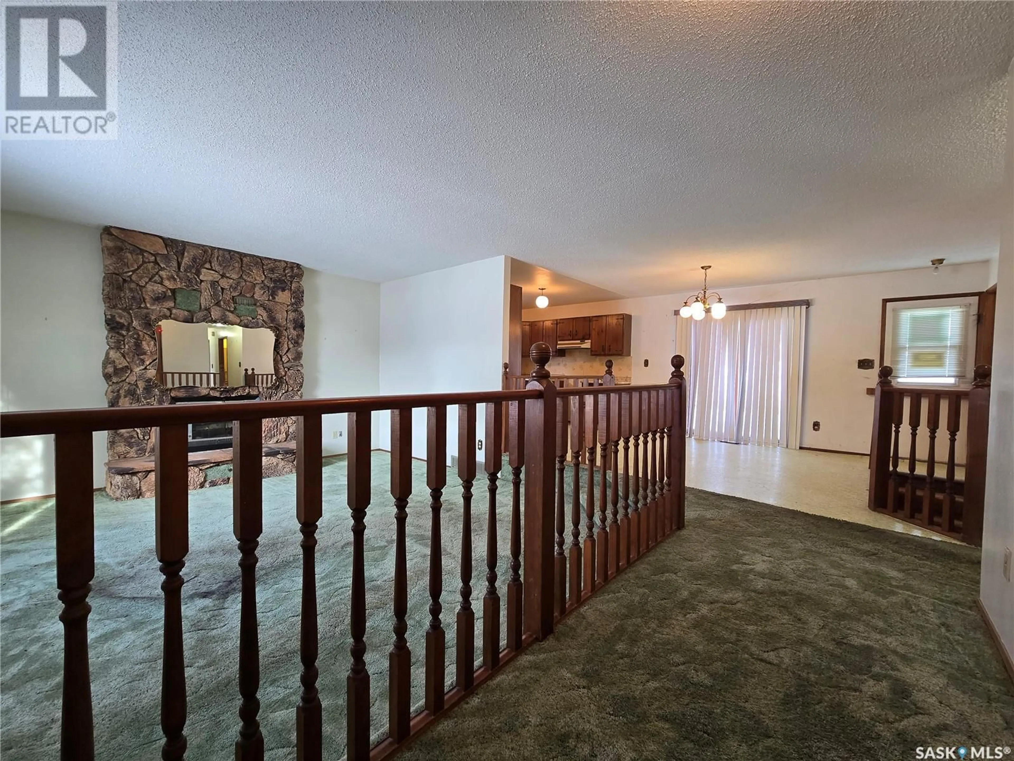 Indoor foyer for 403 2nd STREET, Chamberlain Saskatchewan S0G0R0