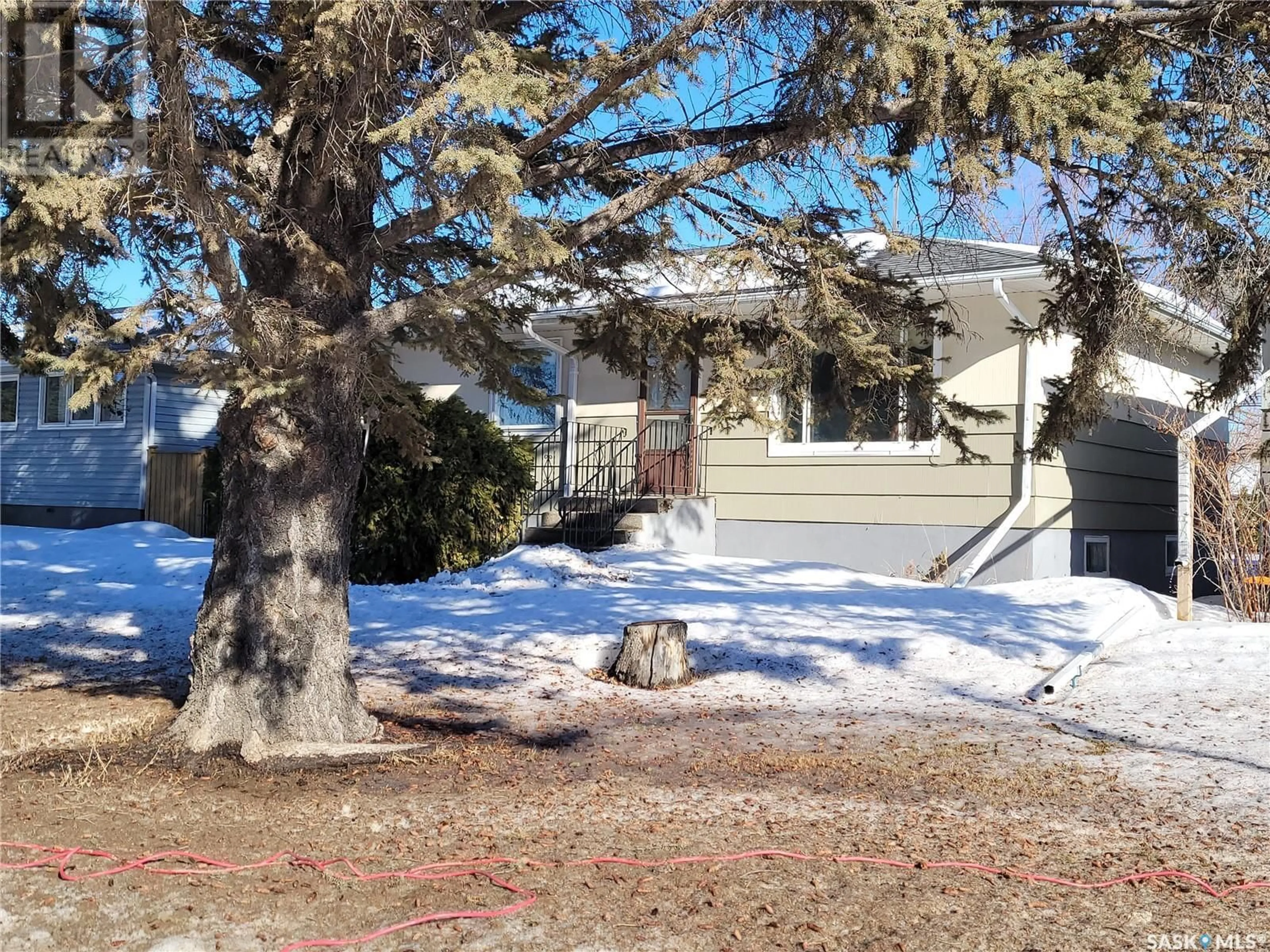 A pic from outside/outdoor area/front of a property/back of a property/a pic from drone, street for 2309 Broadway AVENUE, Saskatoon Saskatchewan S7J0Y7