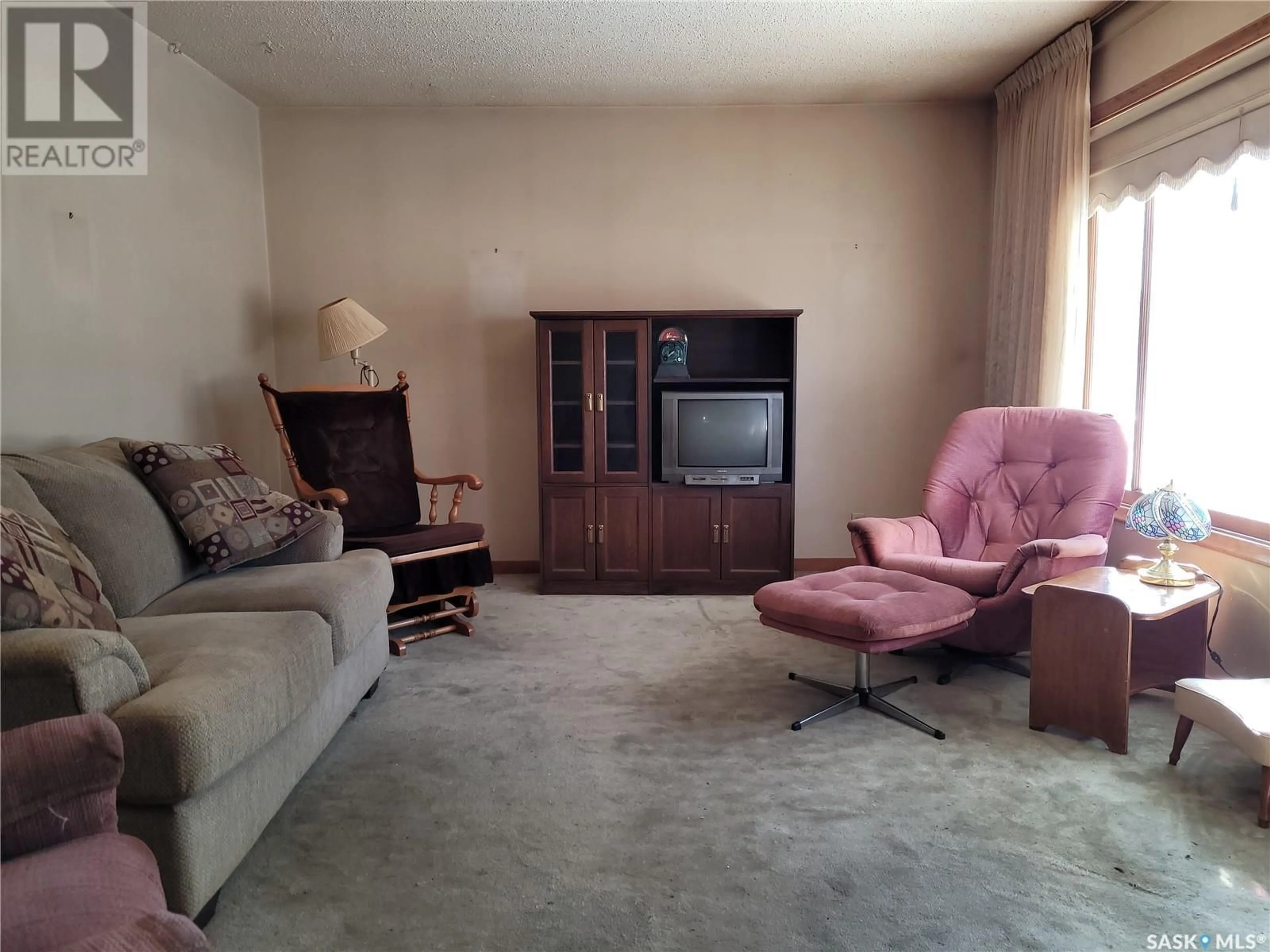 Living room with furniture, unknown for 2309 Broadway AVENUE, Saskatoon Saskatchewan S7J0Y7