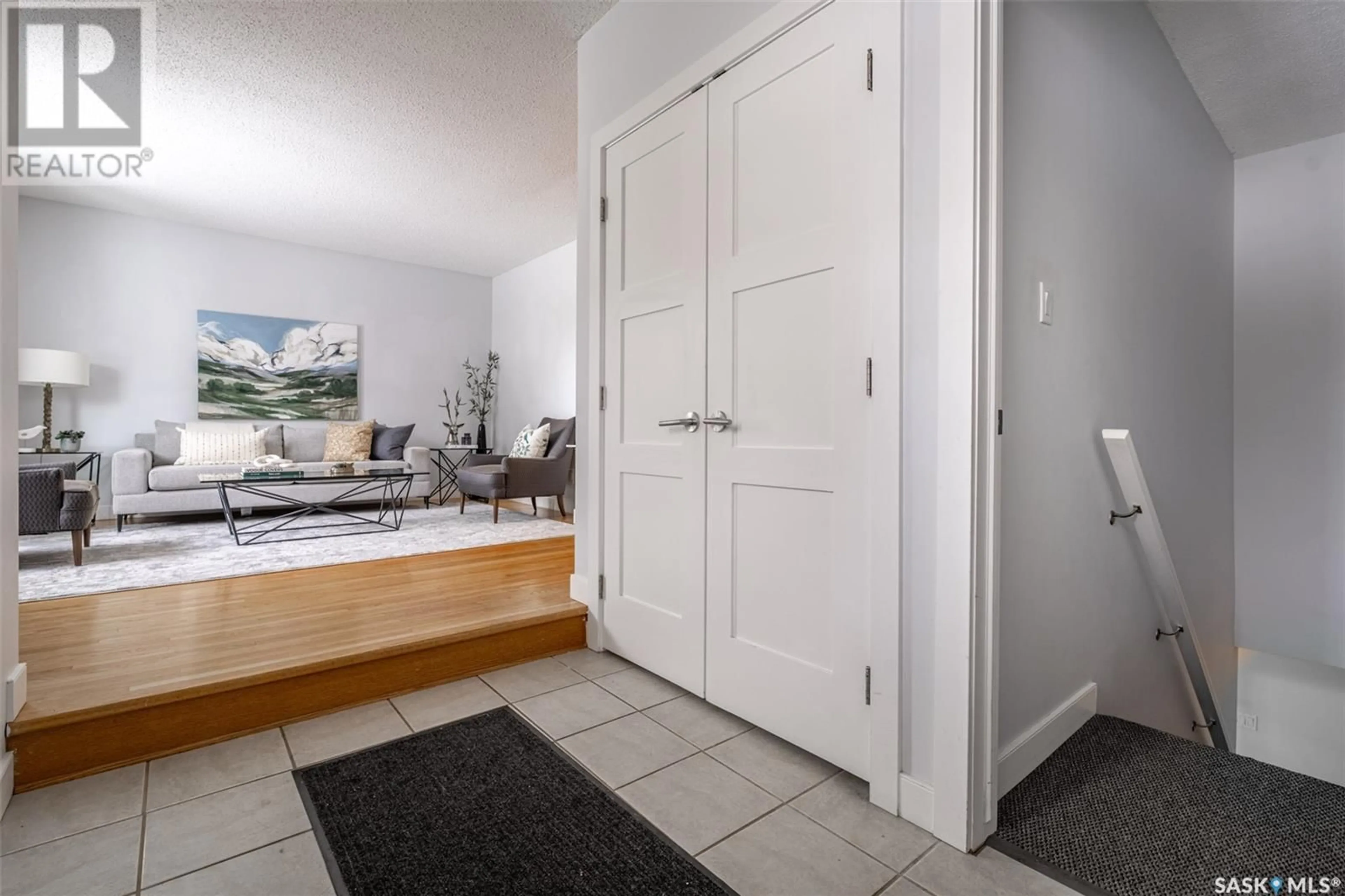 Indoor entryway for 38 1128 McKercher DRIVE, Saskatoon Saskatchewan S7H4Y7