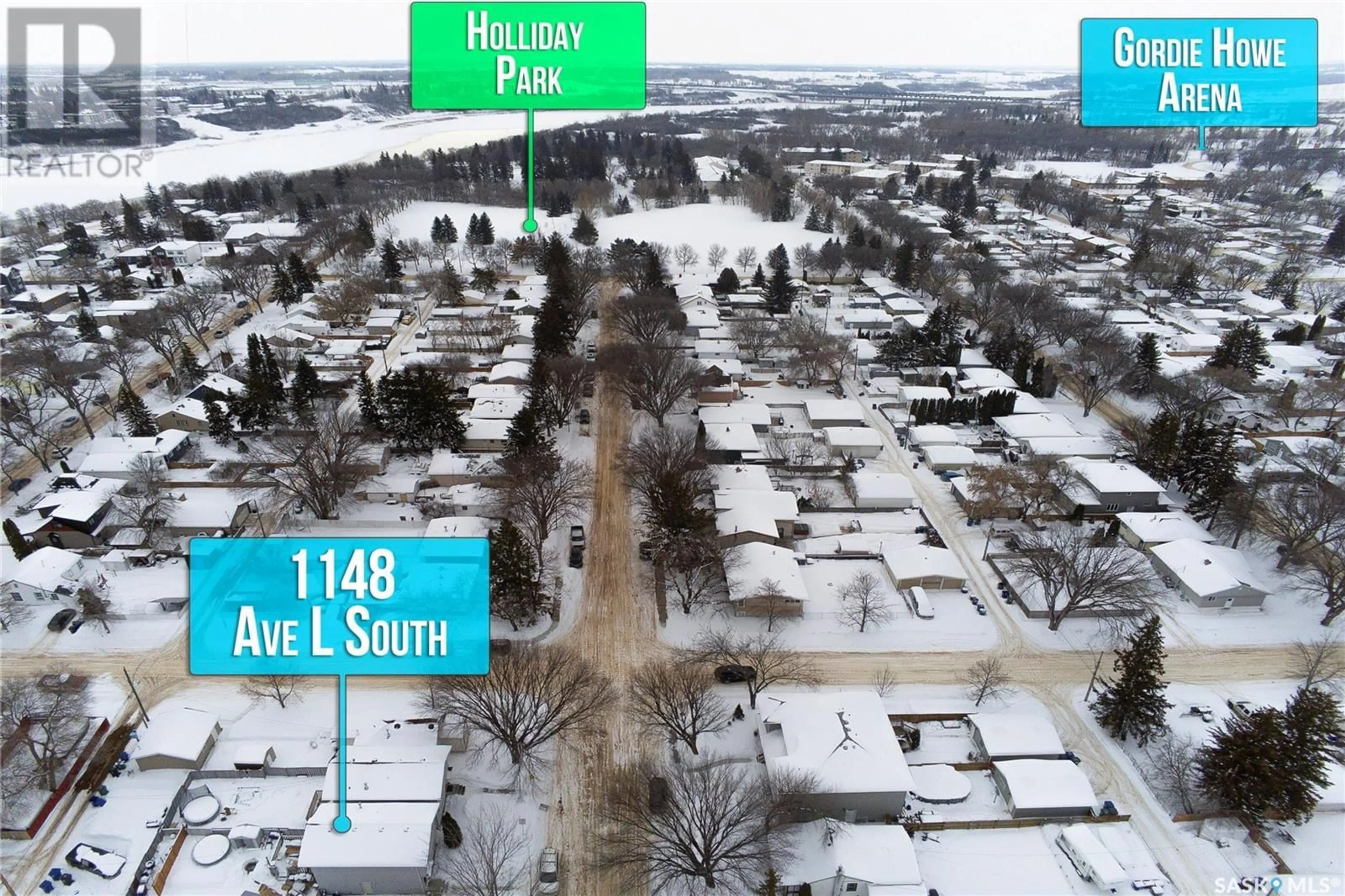 A pic from outside/outdoor area/front of a property/back of a property/a pic from drone, street for 1148 L AVENUE S, Saskatoon Saskatchewan S7M2J9