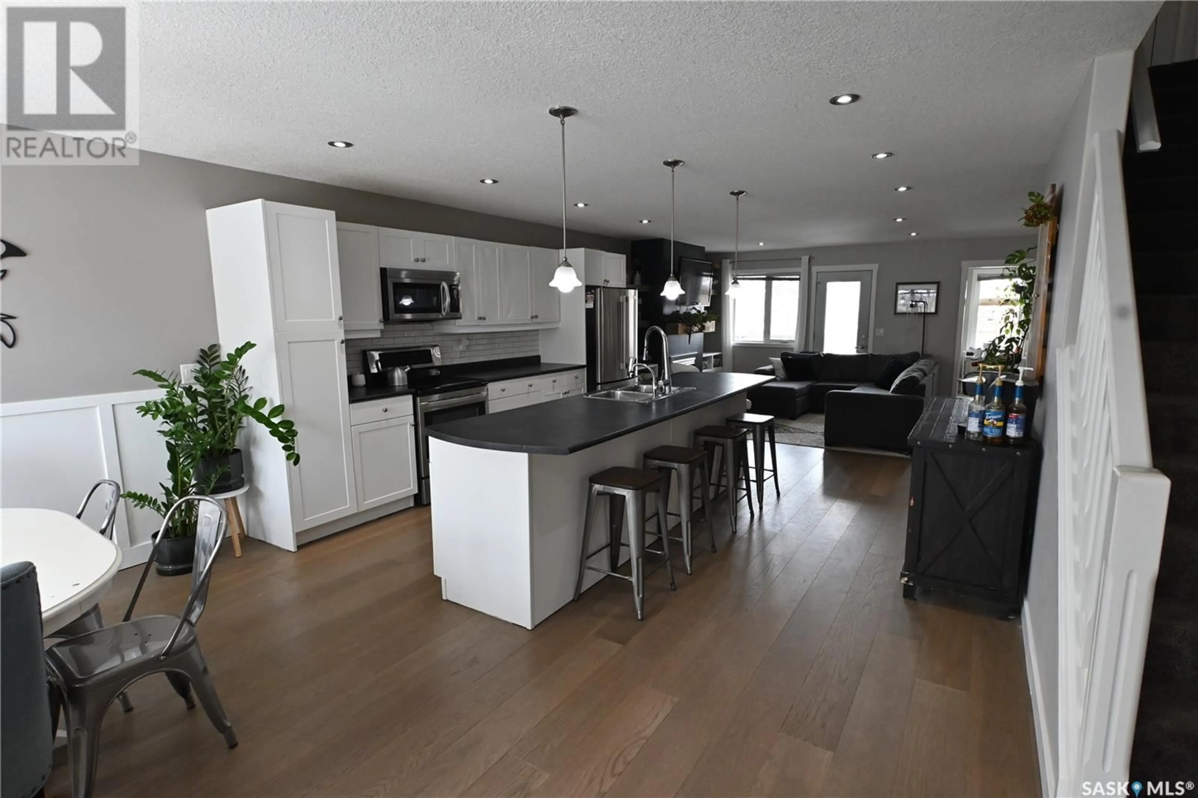 Open concept kitchen, unknown for 354 Ottawa STREET, Regina Saskatchewan S4R1N7