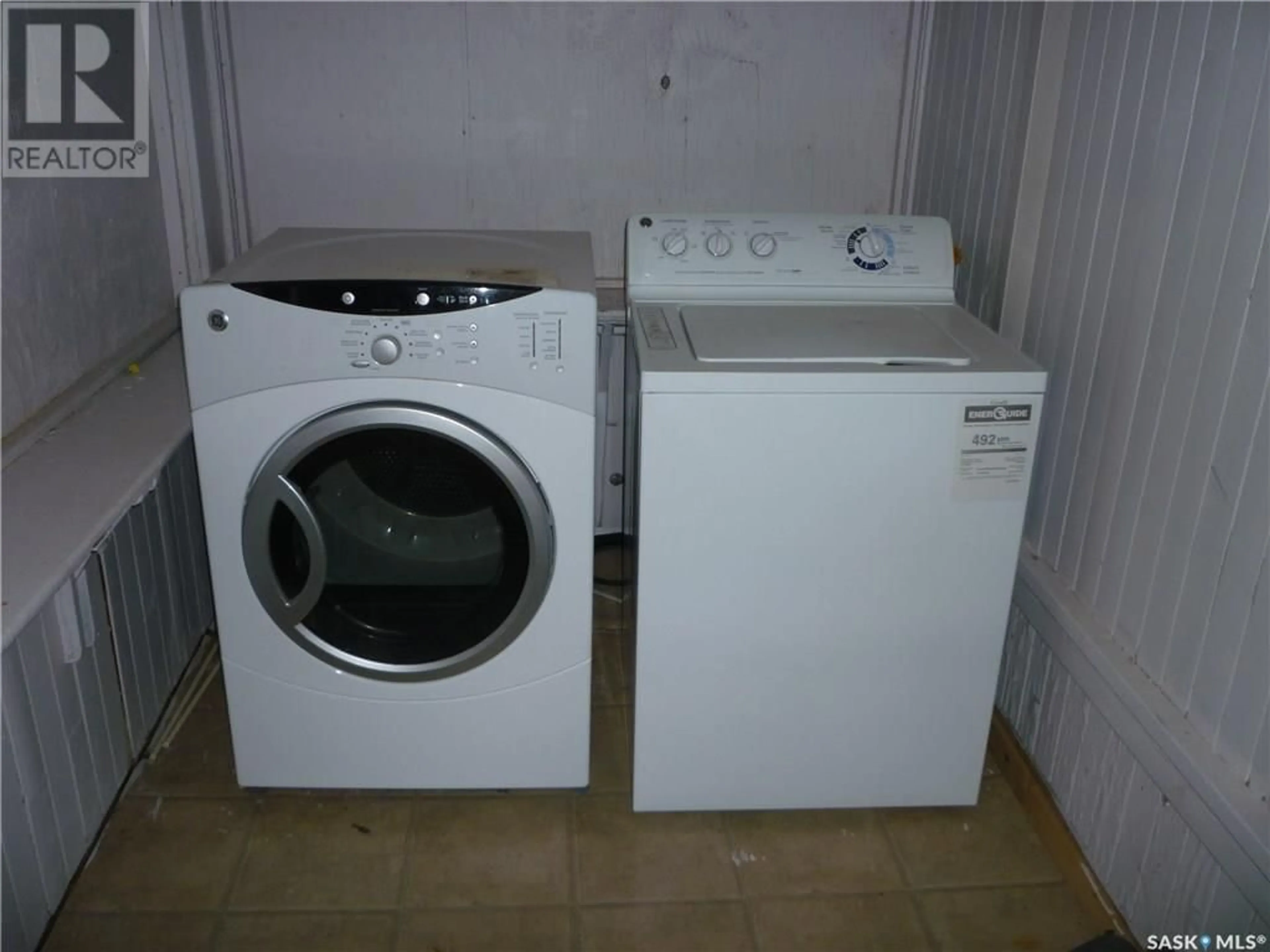 Laundry room for 1268 ELPHINSTONE STREET, Regina Saskatchewan S4T3M3