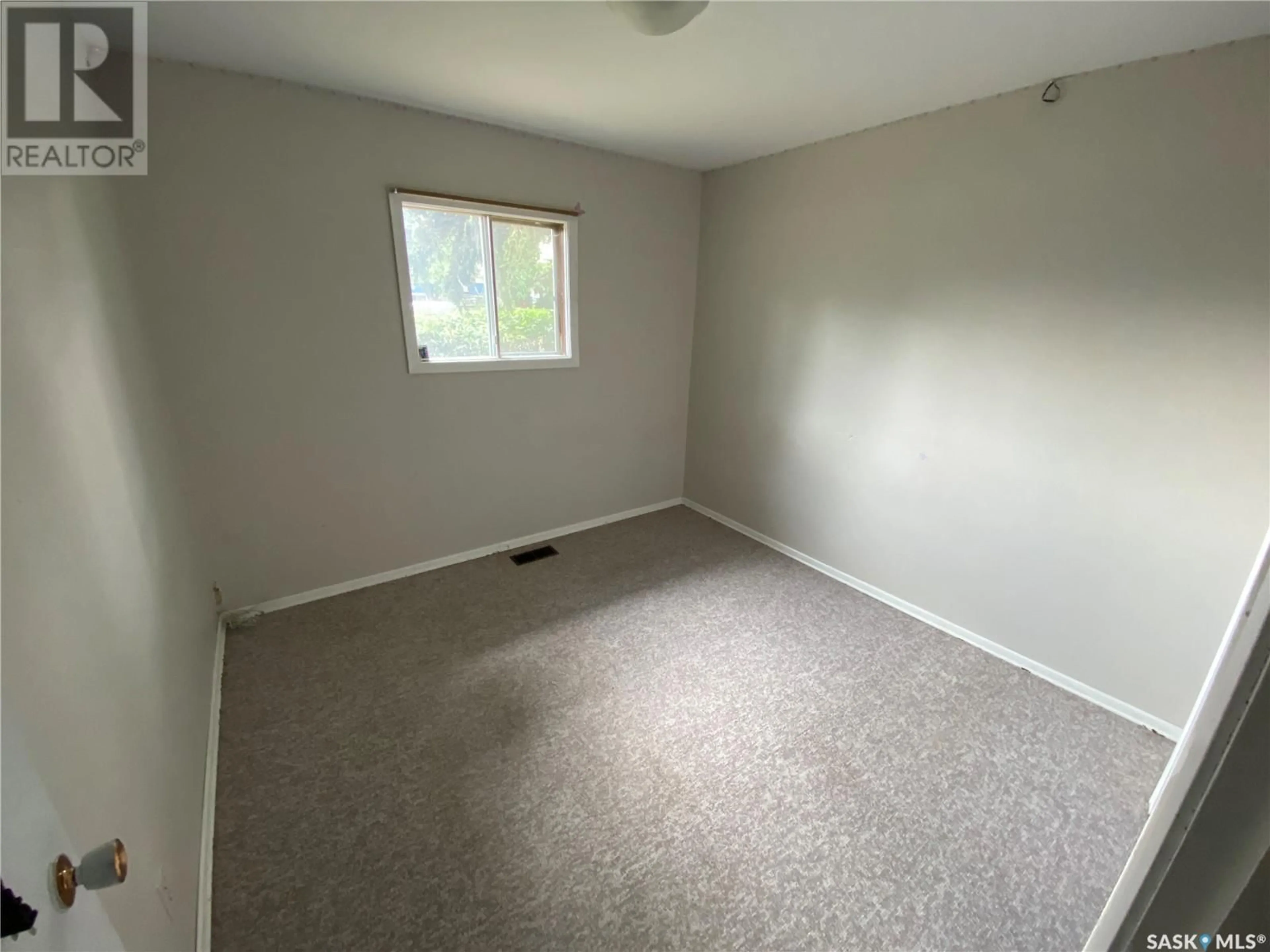 A pic of a room for 790 3RD STREET, Prince Albert Saskatchewan S6V0H8