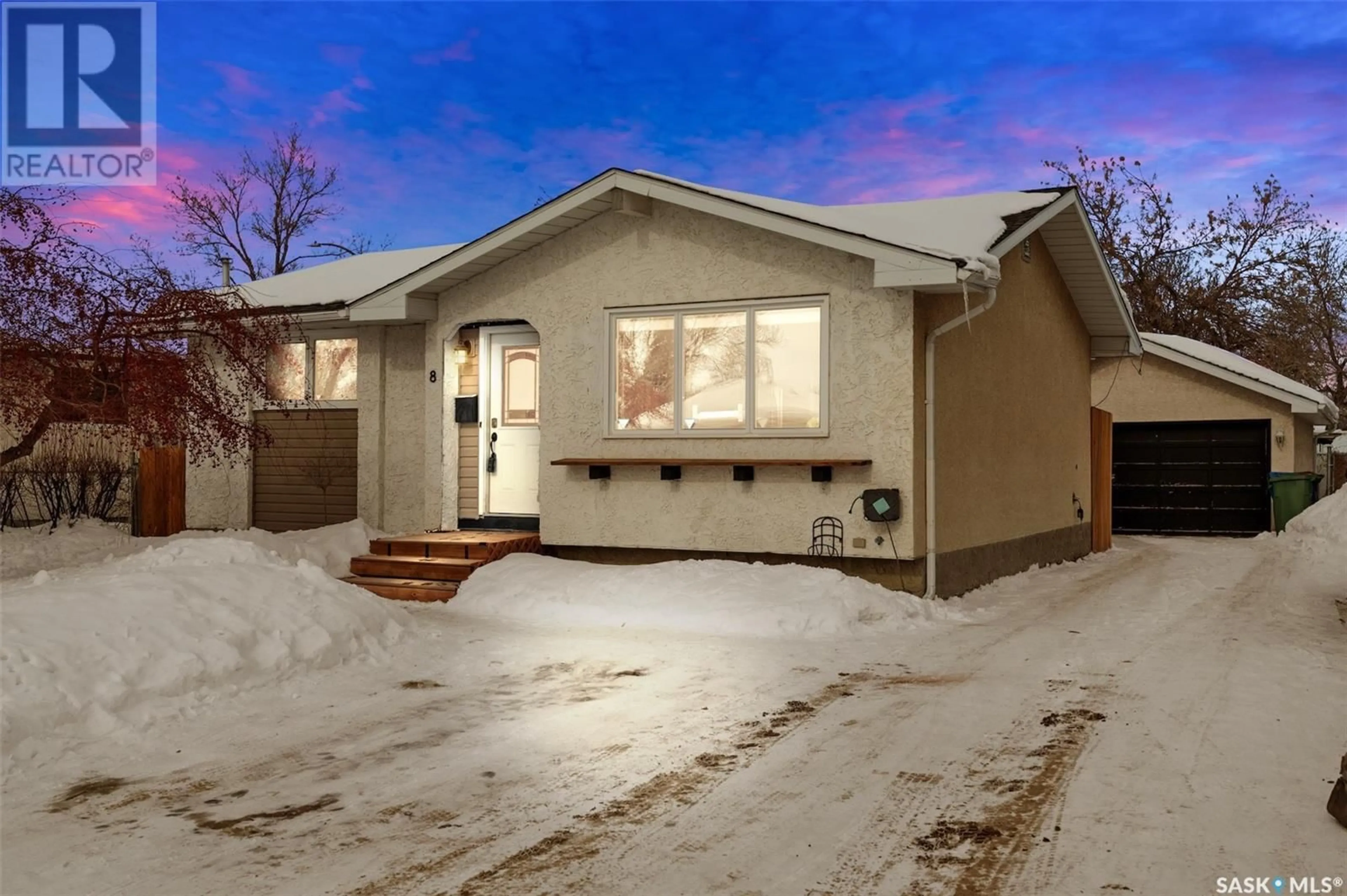 Home with vinyl exterior material, street for 8 Hodges BAY, Regina Saskatchewan S4N4R1