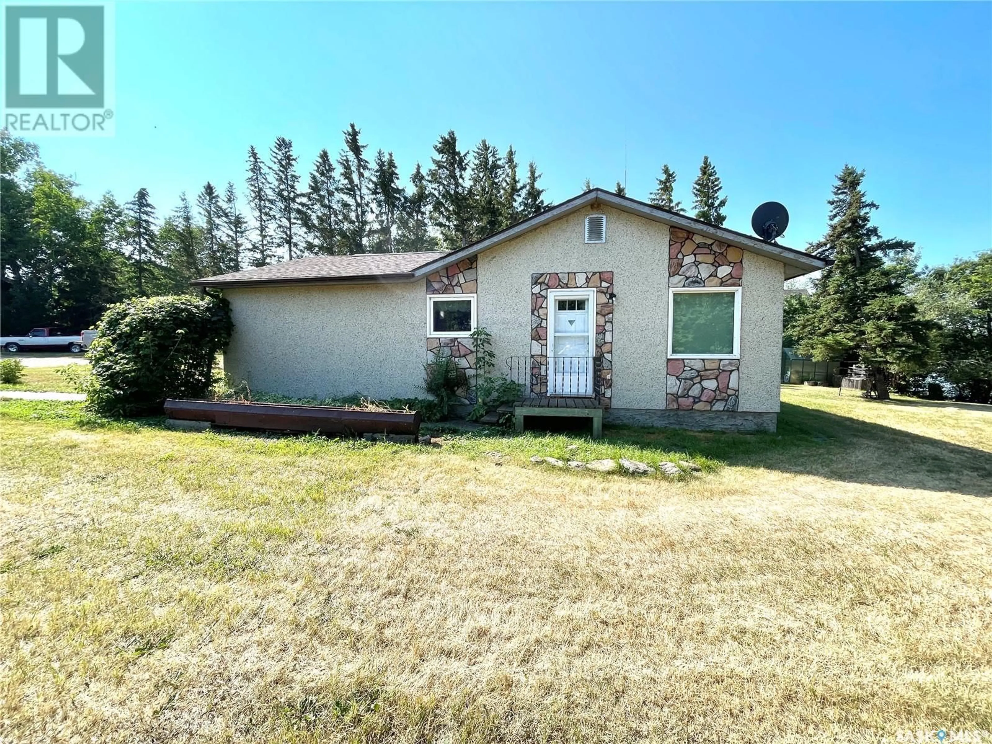 A pic from outside/outdoor area/front of a property/back of a property/a pic from drone, unknown for 3 Lakeview PLACE, Jackfish Lake Saskatchewan S0M0L0