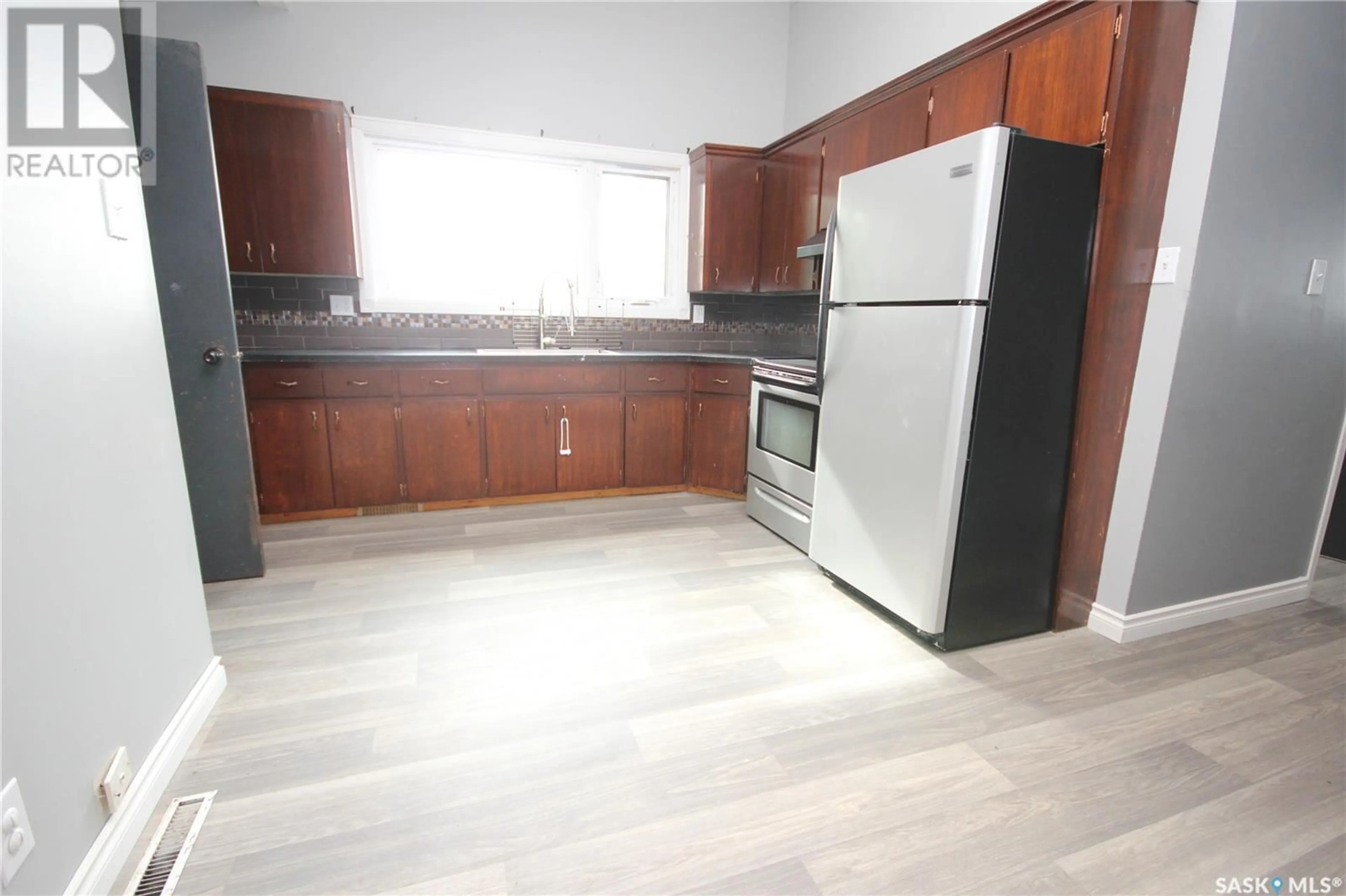 Open concept kitchen, unknown for 303 RIVER HEIGHTS DRIVE, Langenburg Saskatchewan S0A2A0