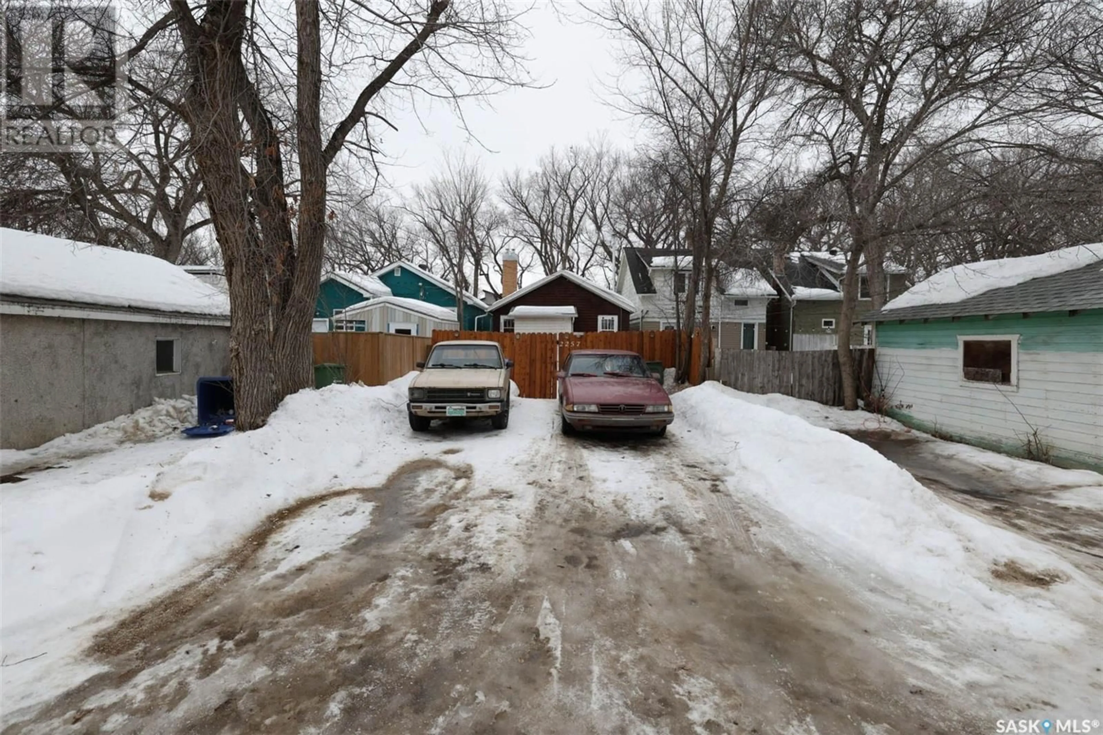 A pic from outside/outdoor area/front of a property/back of a property/a pic from drone, street for 2257 Montreal STREET, Regina Saskatchewan S4P1L7