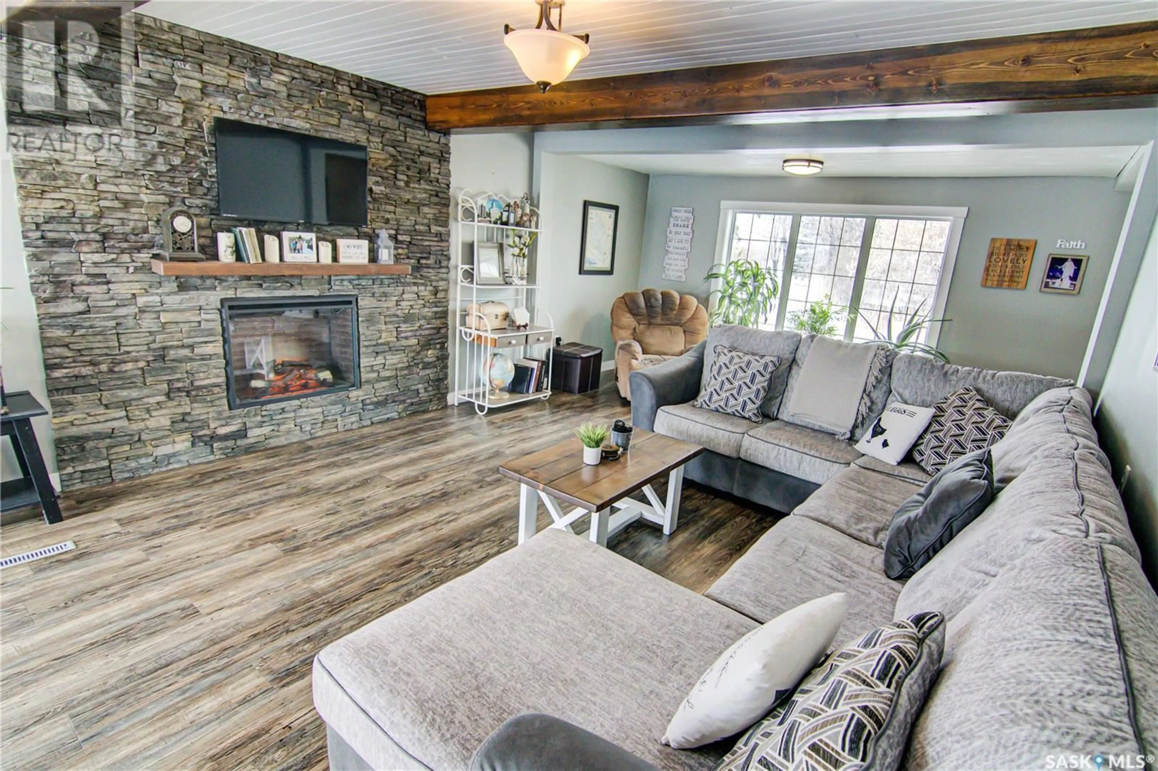 Living room with furniture, unknown for 10.63 AC Lilac Lane Farm near Melfort, Willow Creek Rm No. 458 Saskatchewan S0E1A0