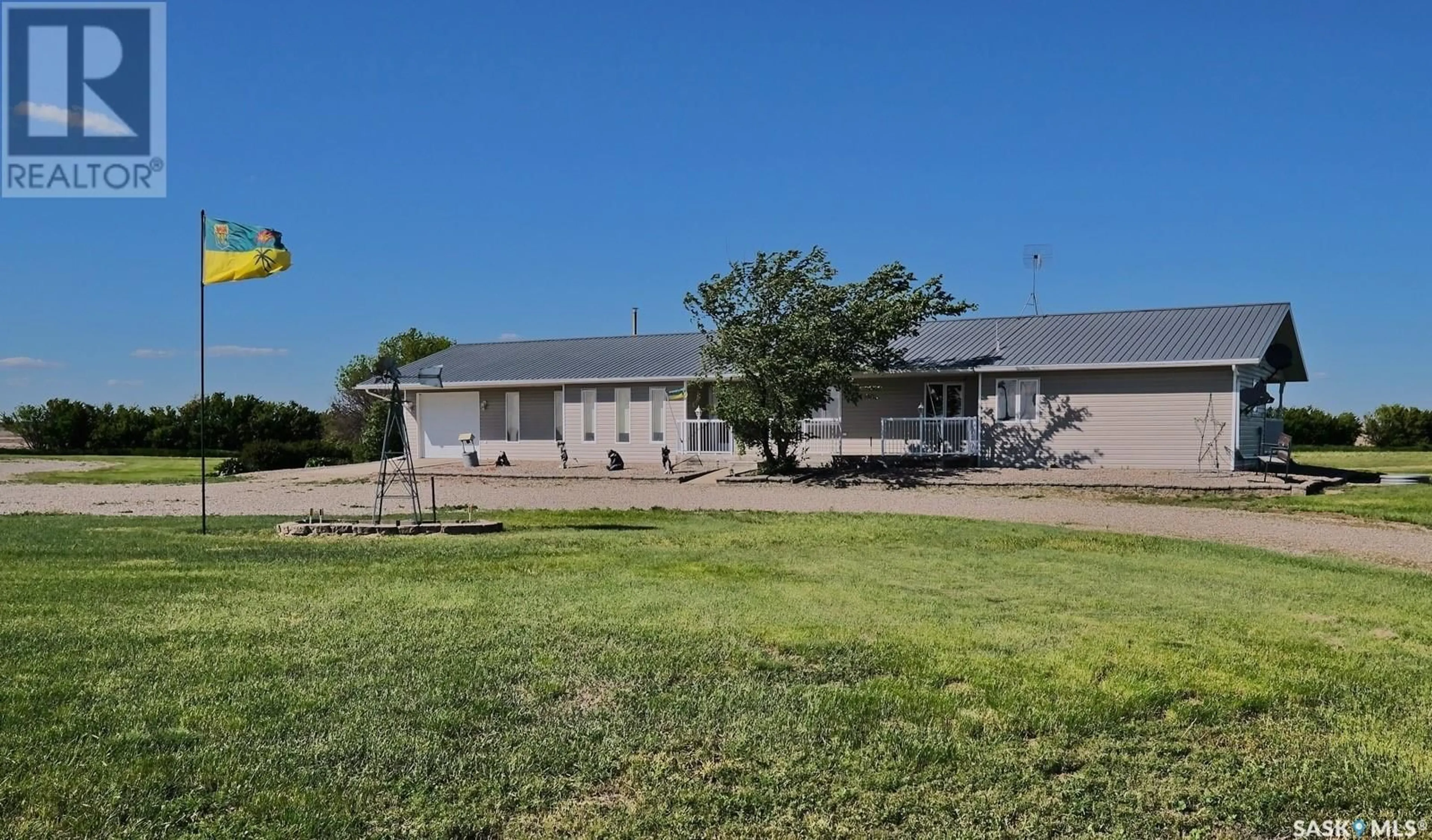 A pic from outside/outdoor area/front of a property/back of a property/a pic from drone, building for Isley Acreage, Marriott Rm No. 317 Saskatchewan S0L2V0