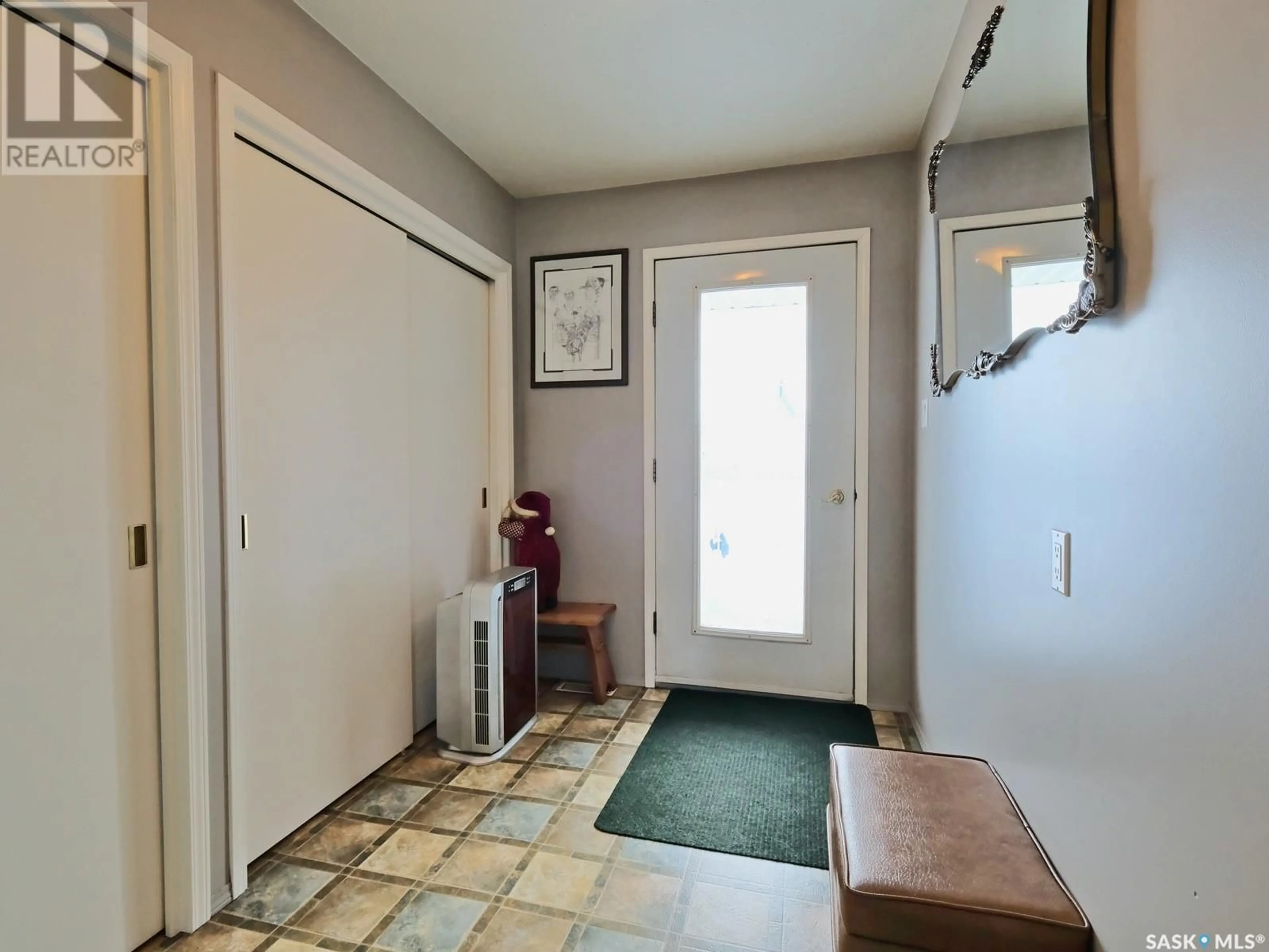 Indoor entryway for Isley Acreage, Marriott Rm No. 317 Saskatchewan S0L2V0