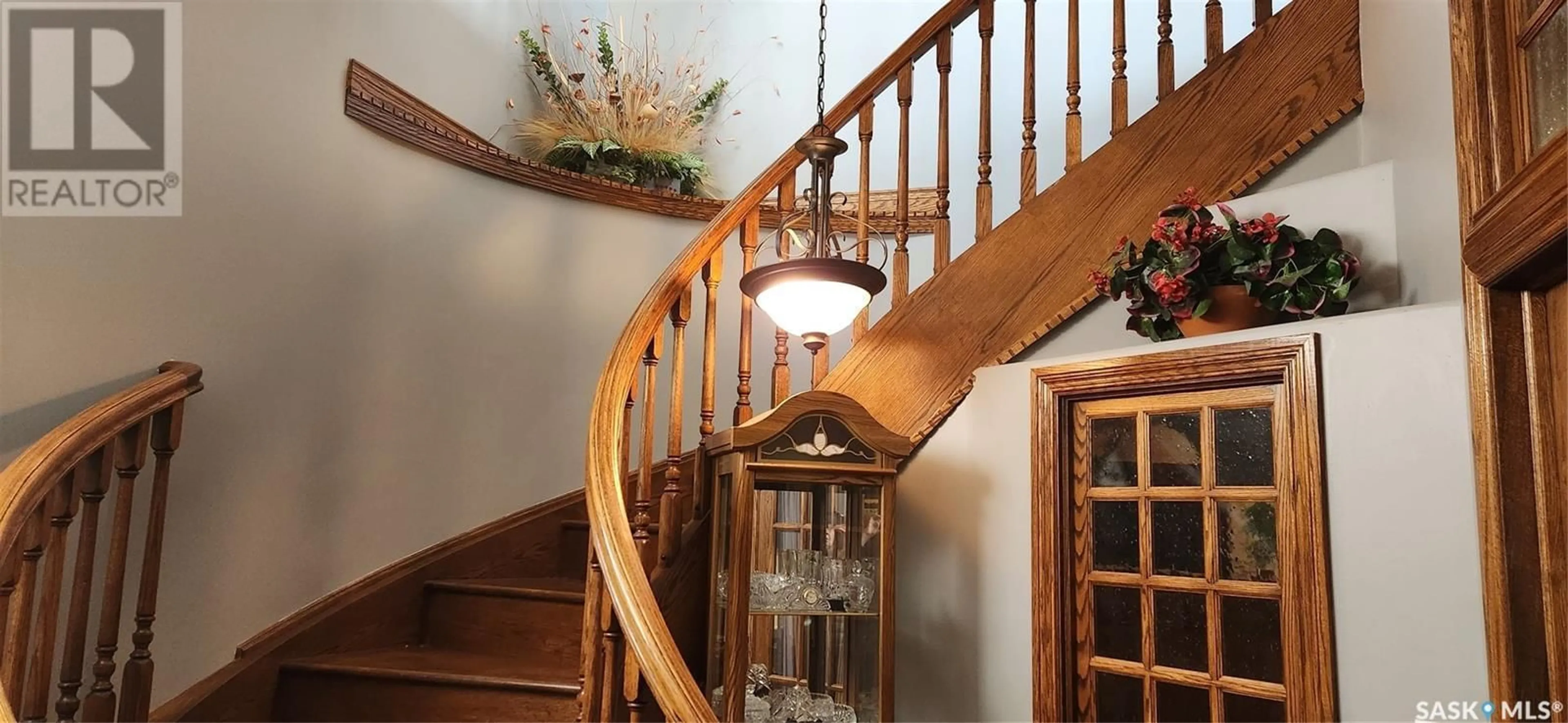 Indoor foyer for 5 275 Alpine CRESCENT, Swift Current Saskatchewan S9H4T5