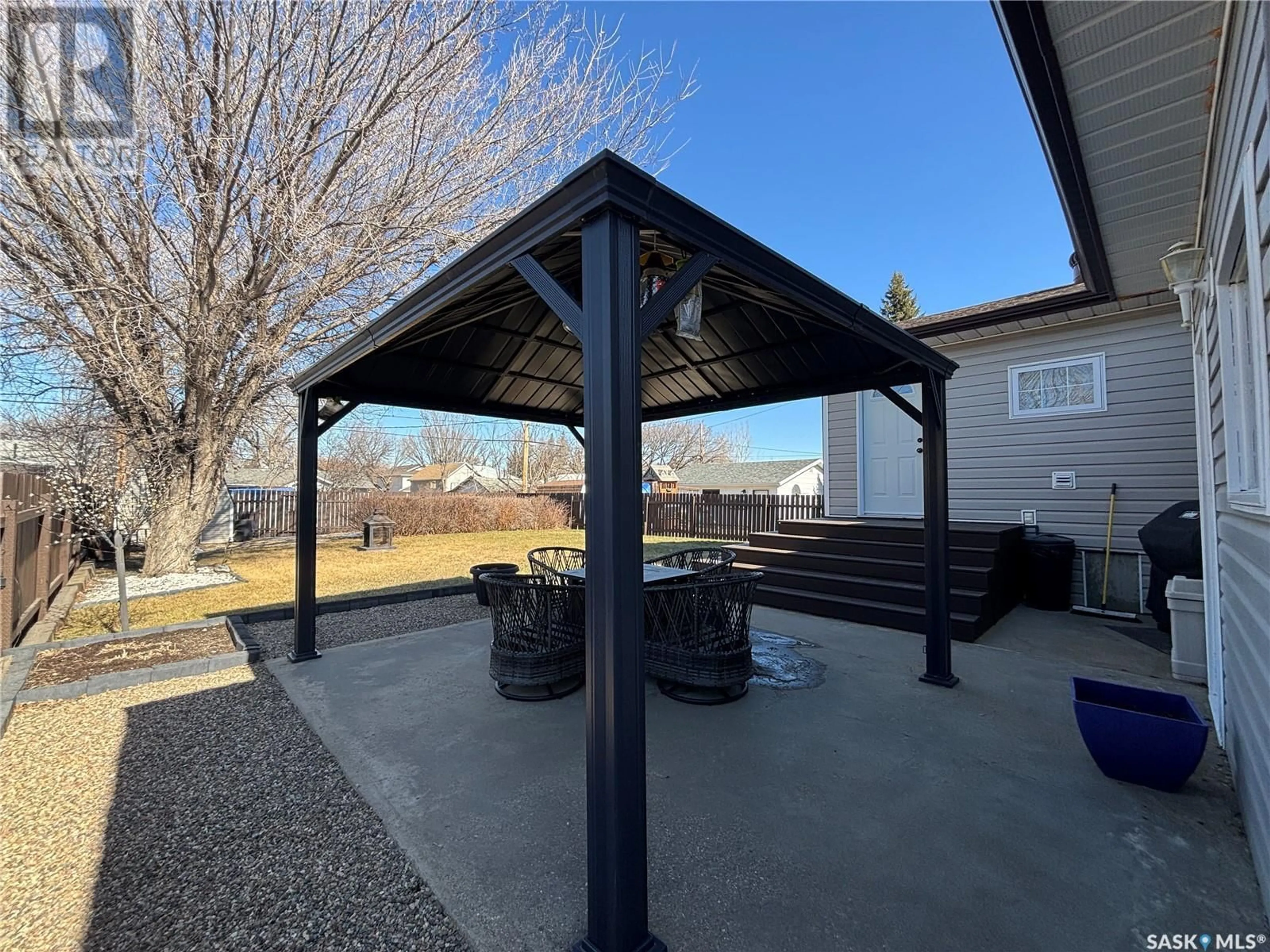 Patio, unknown for 408 PARSONS AVENUE, Maple Creek Saskatchewan S0N1N0