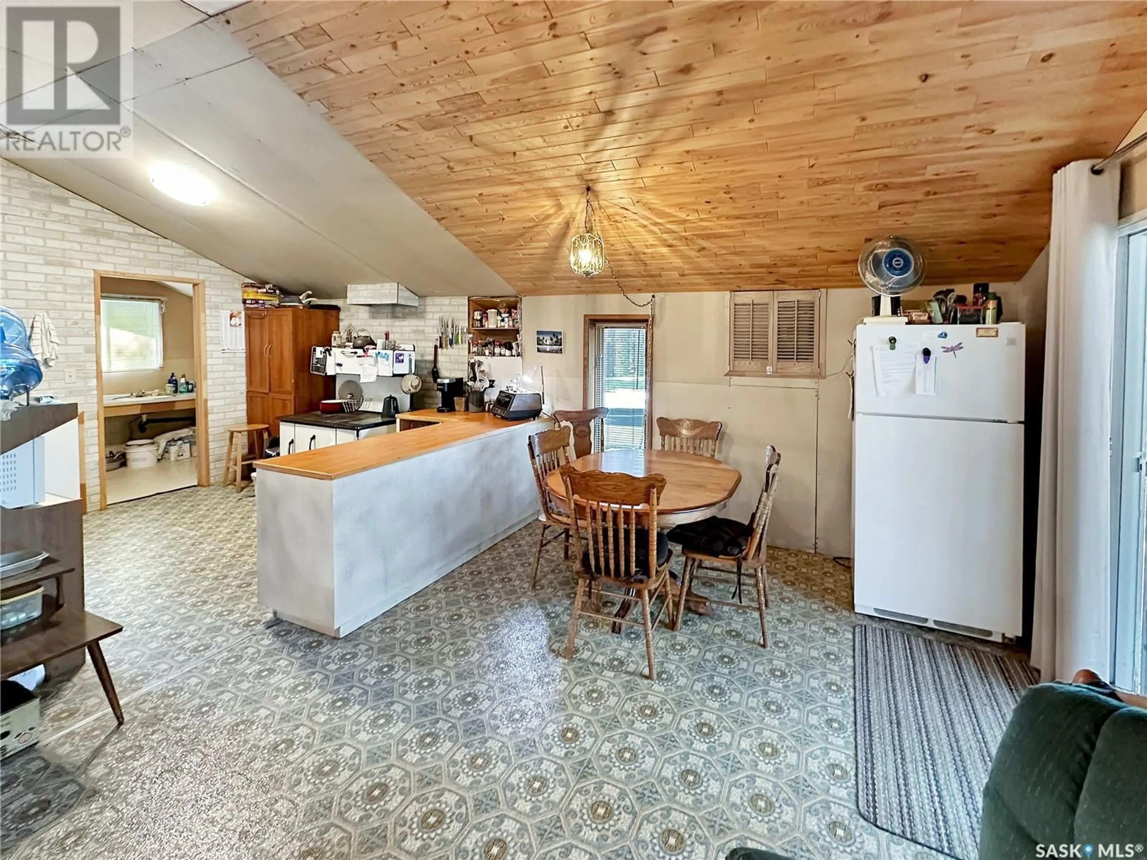 Open concept kitchen, ceramic/tile floor for 6 3RD AVENUE, Candle Lake Saskatchewan S0J3E0