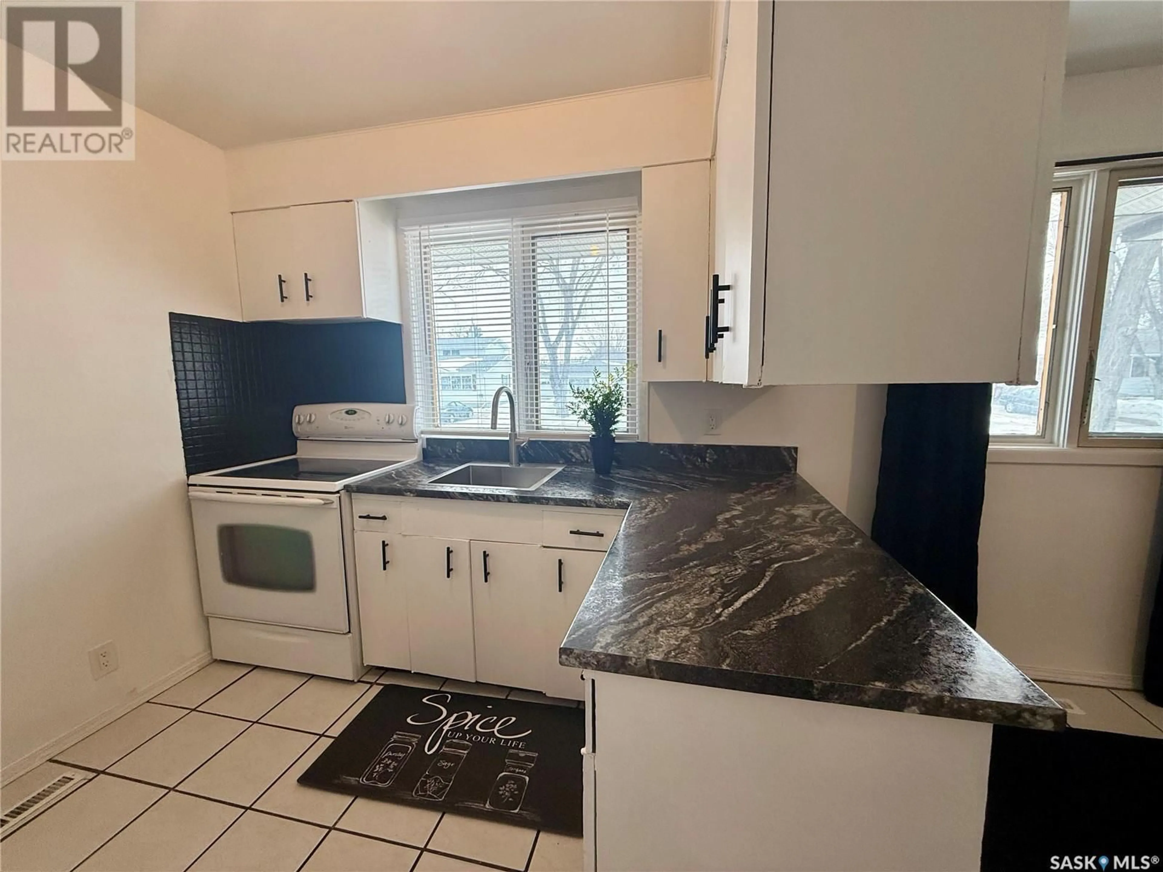 Standard kitchen, ceramic/tile floor for 325 HALIFAX STREET N, Regina Saskatchewan S4R2X1