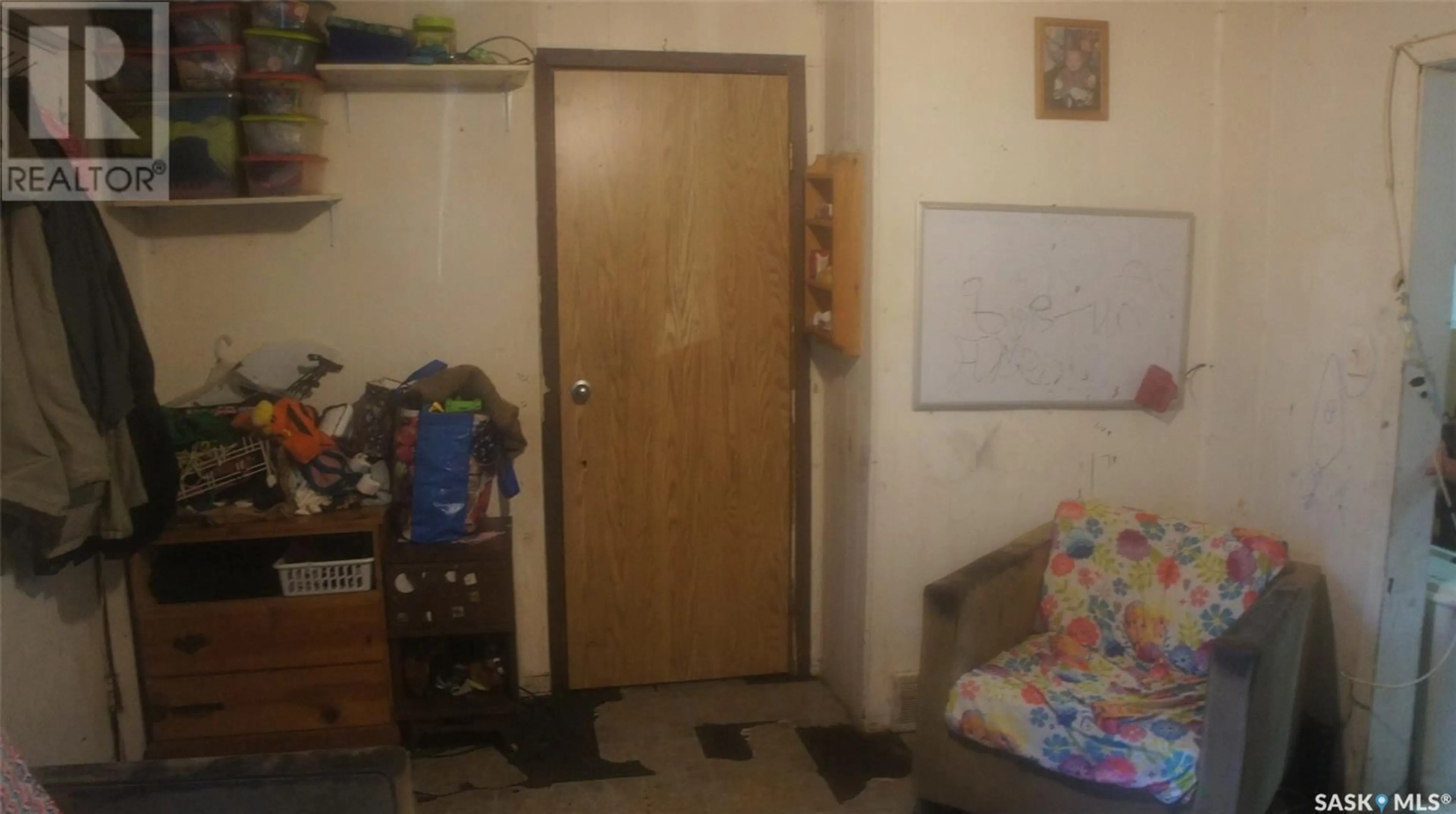 A pic of a room for 406 CARBON AVENUE, Bienfait Saskatchewan S0C0M0