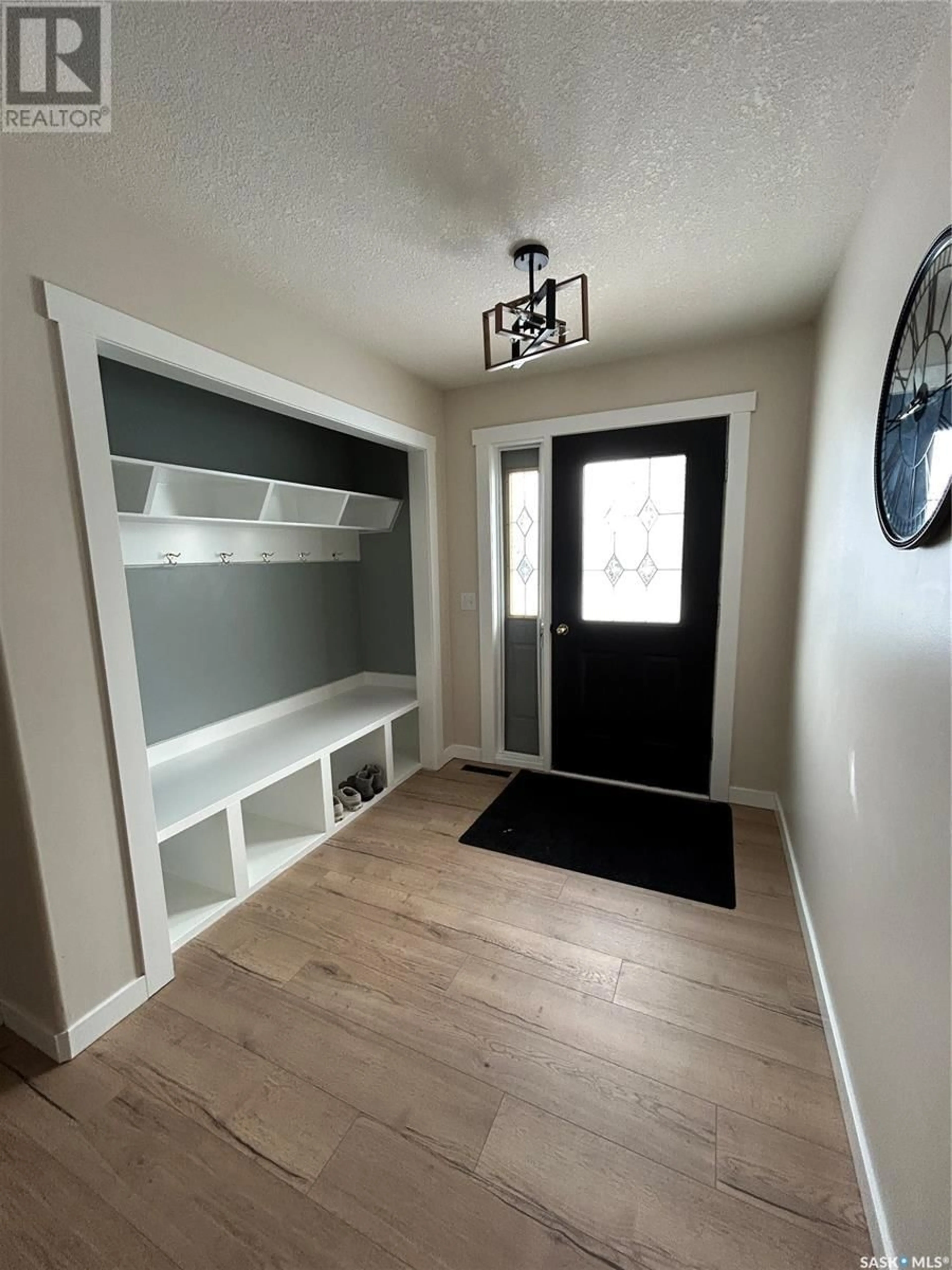 Indoor entryway for 315 Hillside DRIVE, Kelvington Saskatchewan S0A1W0