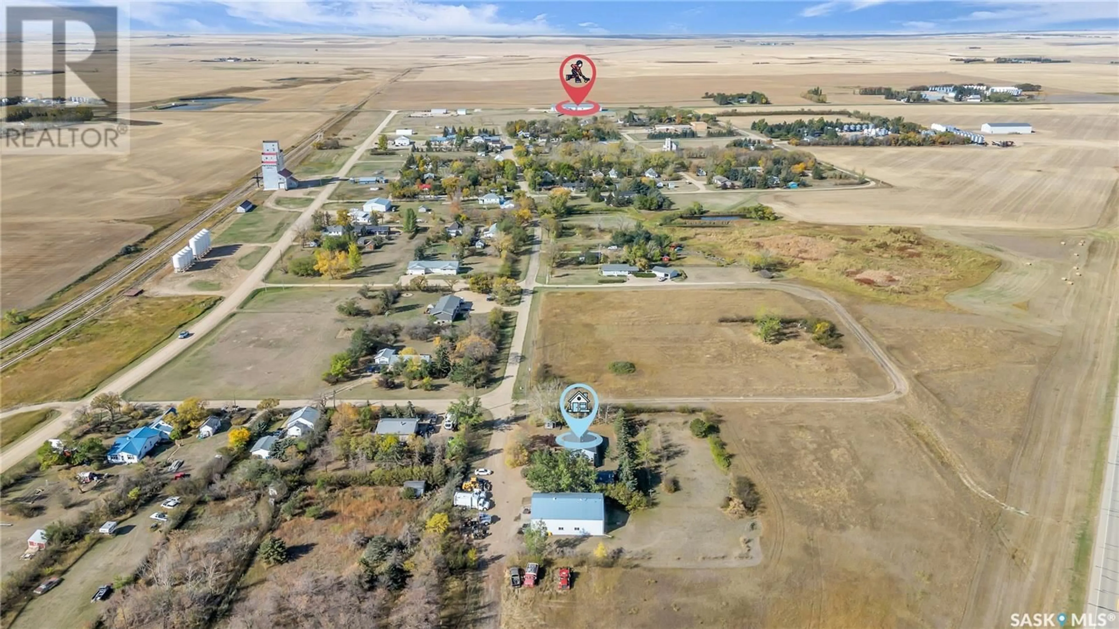 A pic from outside/outdoor area/front of a property/back of a property/a pic from drone, street for 901 Connaught AVENUE, Limerick Saskatchewan S0H2P0