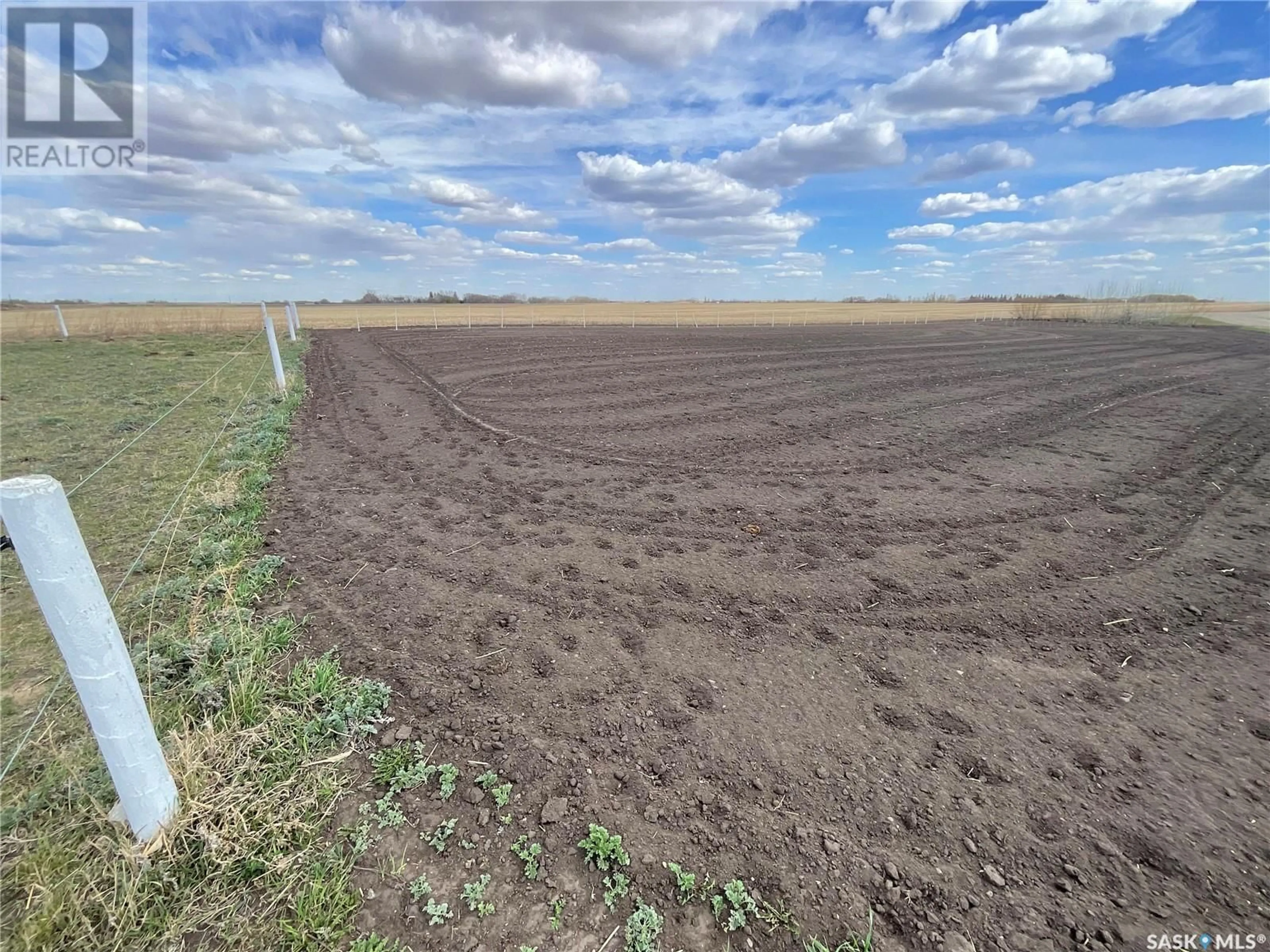 A pic from outside/outdoor area/front of a property/back of a property/a pic from drone, building for FRIESEN ACREAGE, Laird Rm No. 404 Saskatchewan S0K1Z0