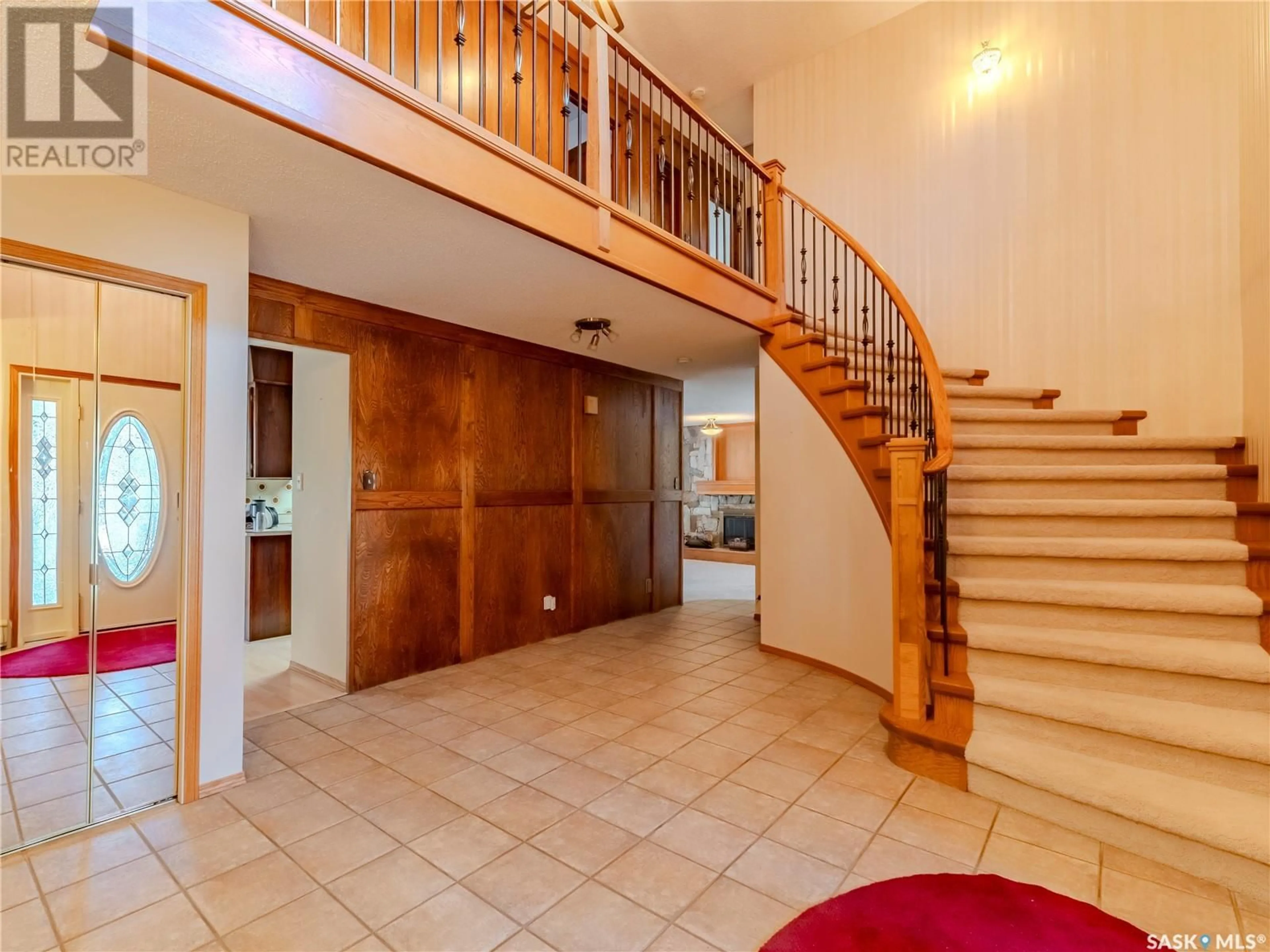 Indoor foyer for 326 AULD PLACE, Saskatoon Saskatchewan S7K4X1