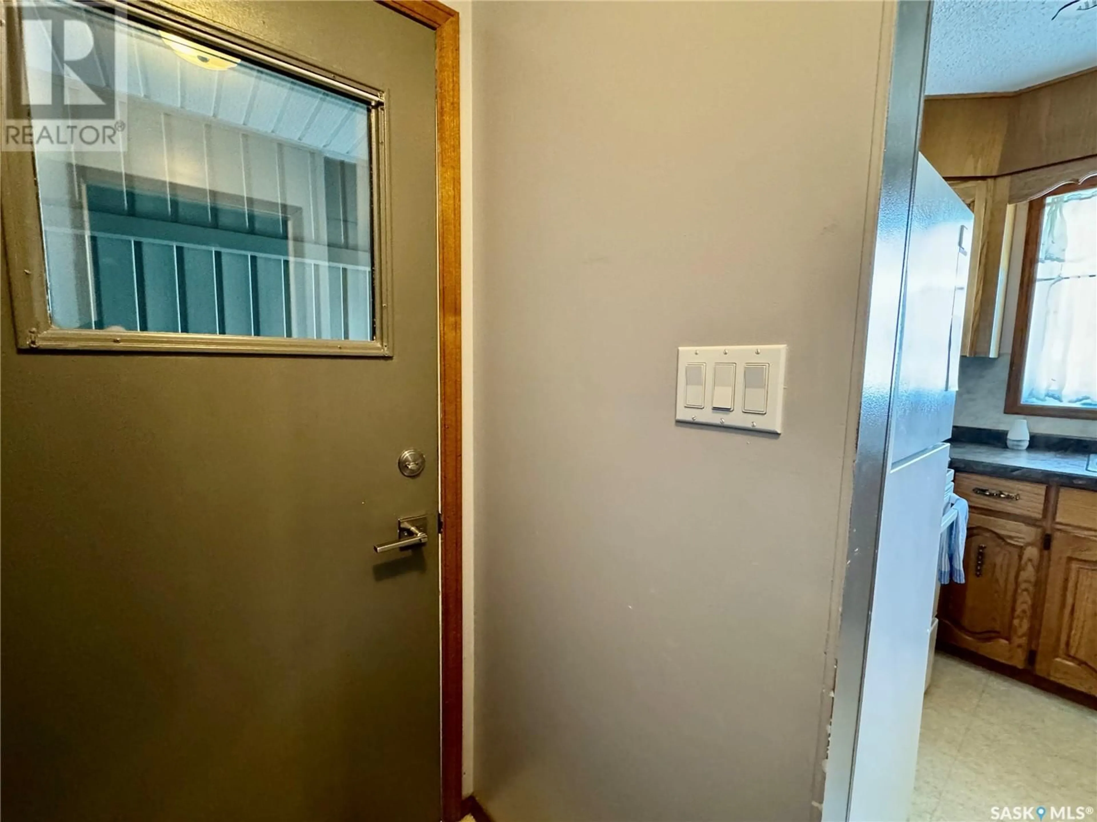 Indoor entryway for 91 REDWOOD DRIVE, Yorkton Saskatchewan S3N2N3