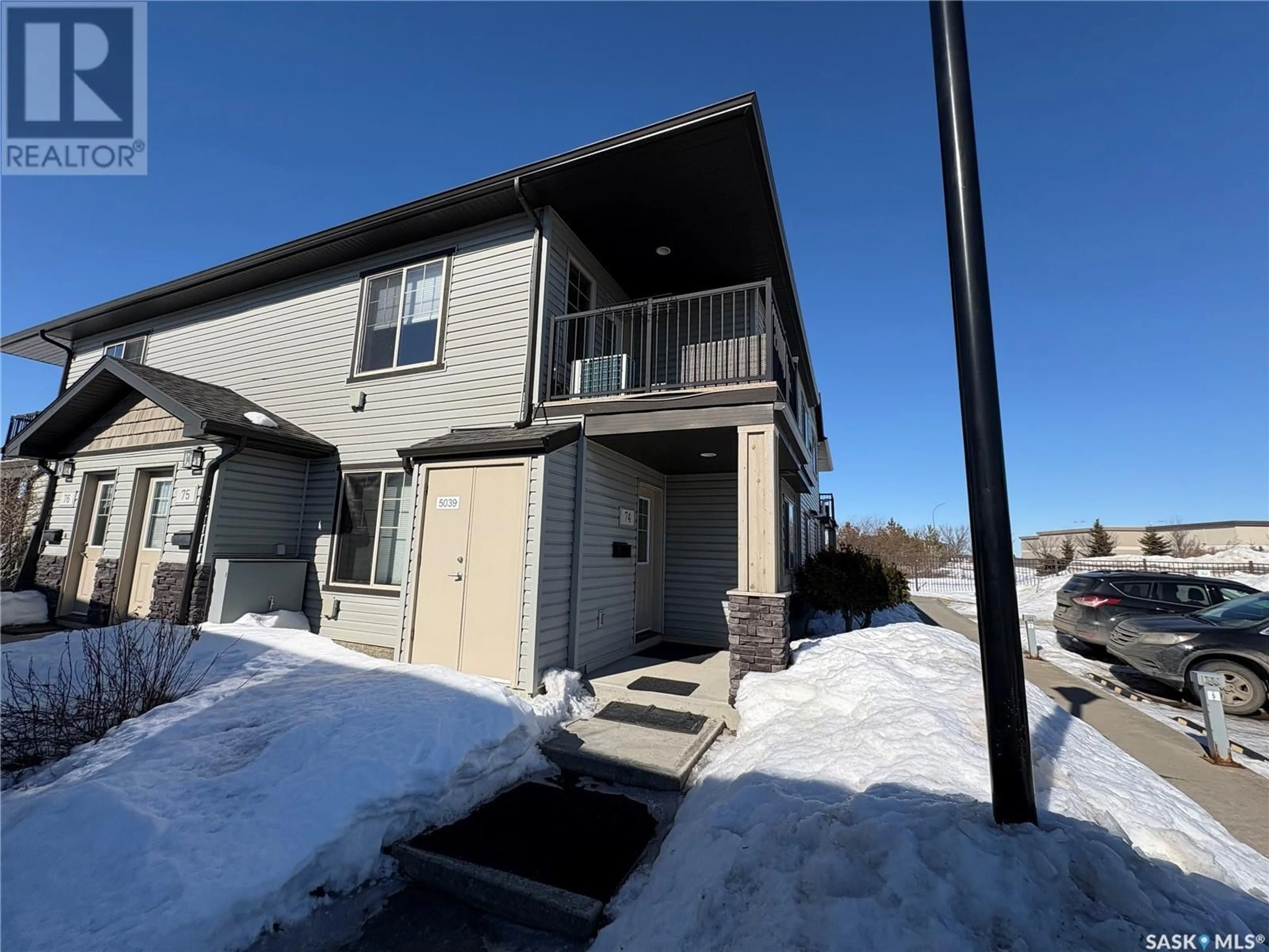 A pic from outside/outdoor area/front of a property/back of a property/a pic from drone, street for 74 5039 James Hill ROAD, Regina Saskatchewan S4W0B9