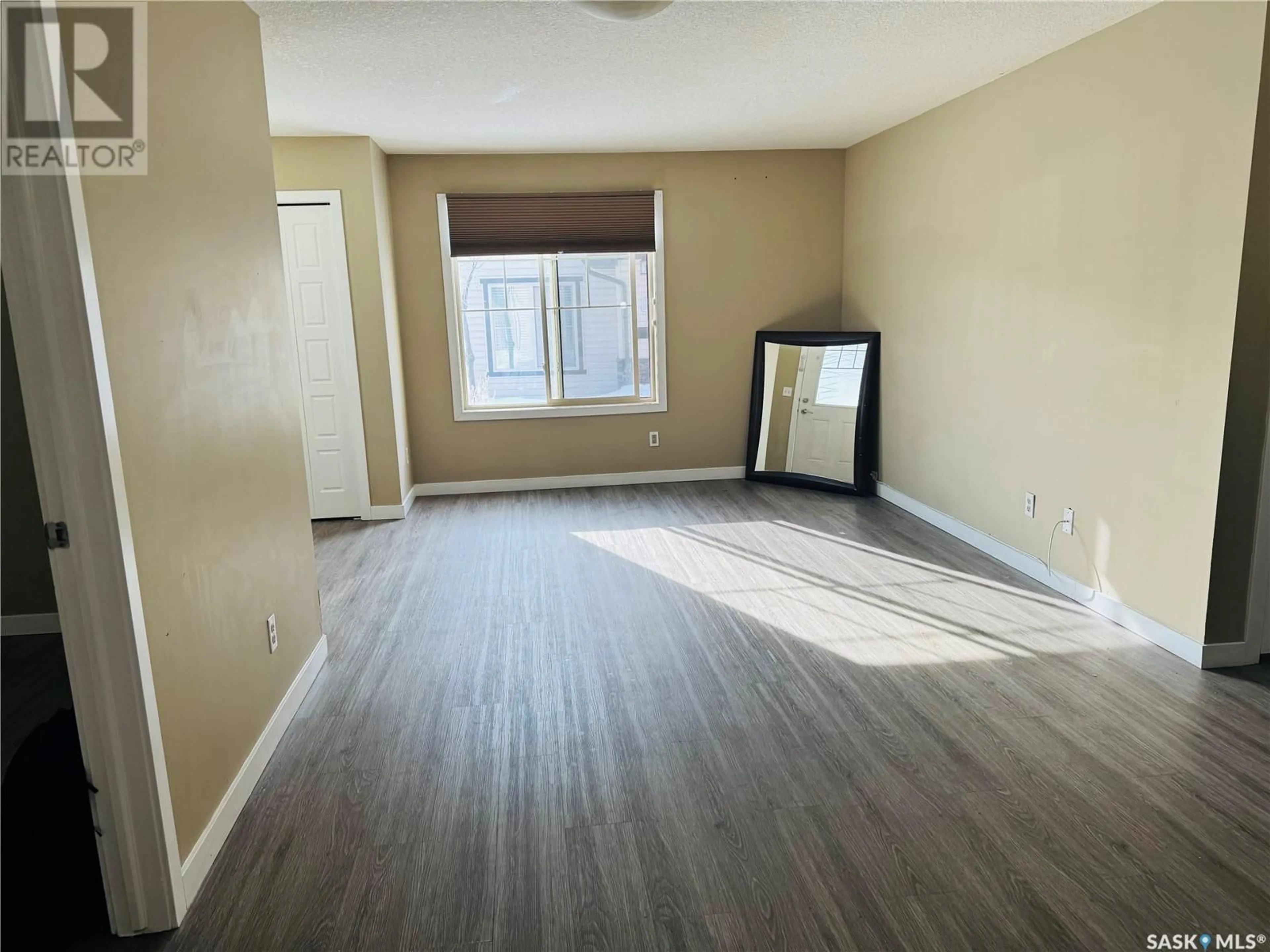 A pic of a room for 74 5039 James Hill ROAD, Regina Saskatchewan S4W0B9